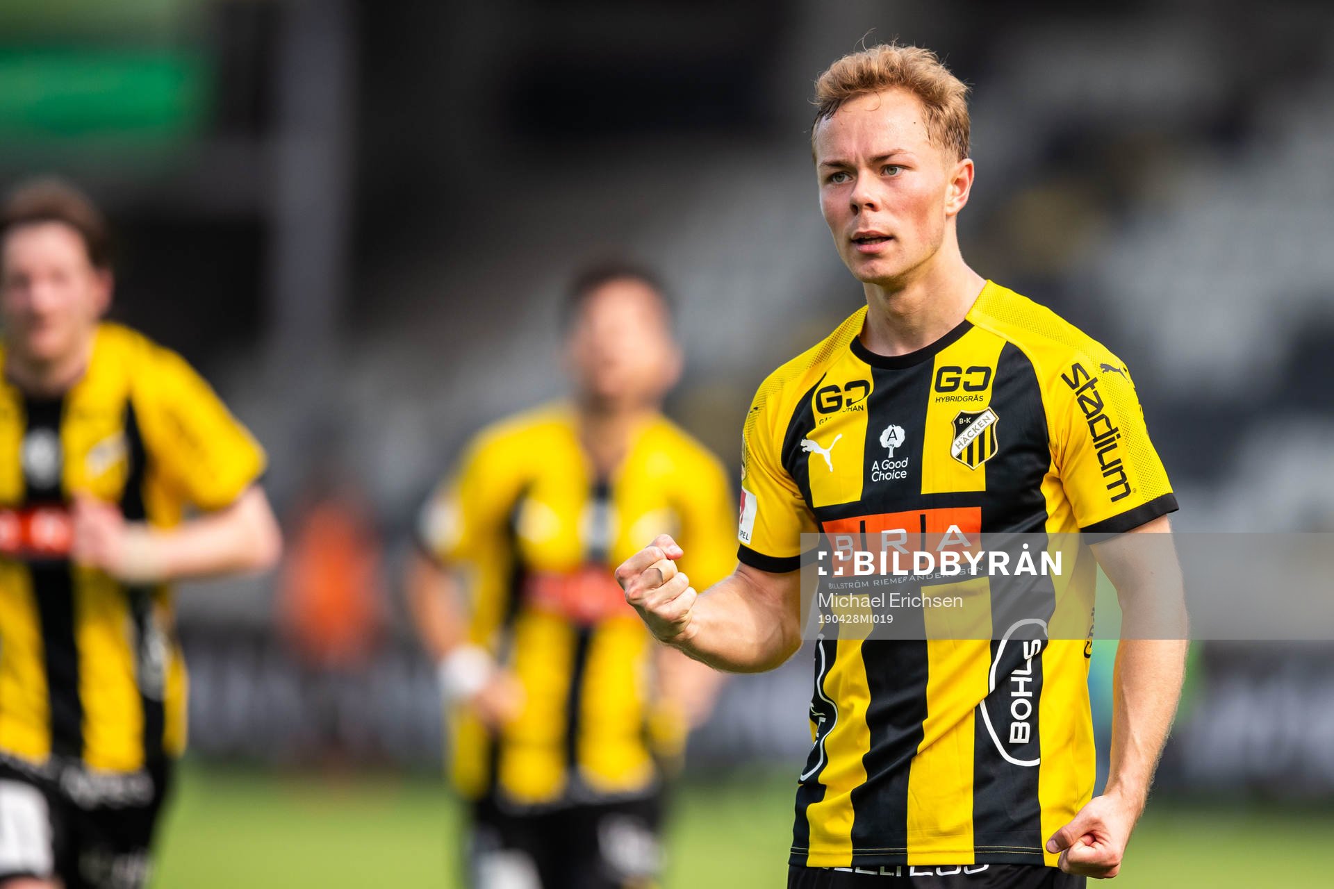 Häckens Adam Andersson jublar