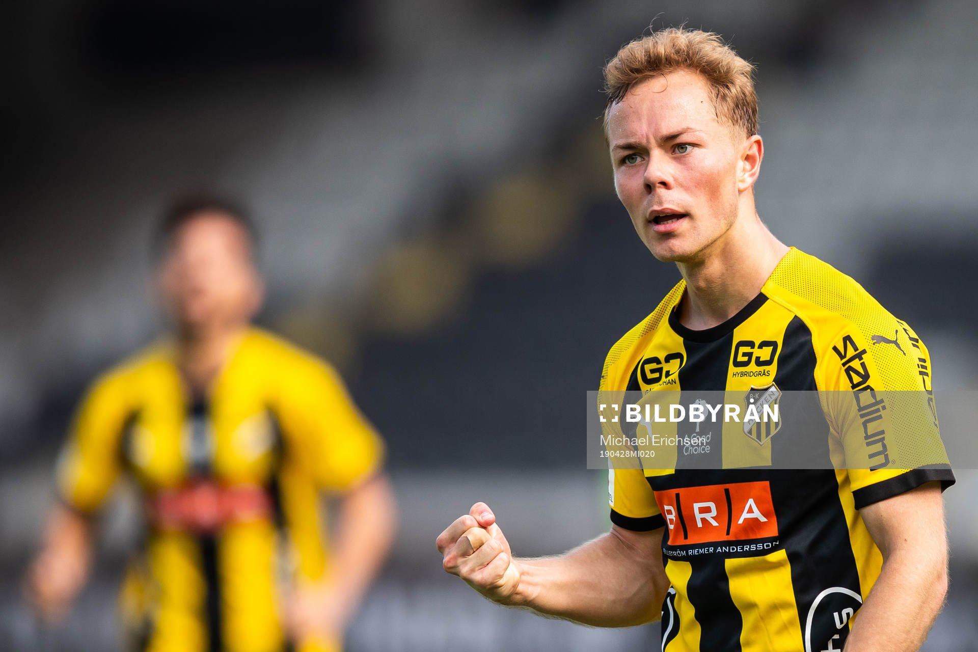 Häckens Adam Andersson jublar