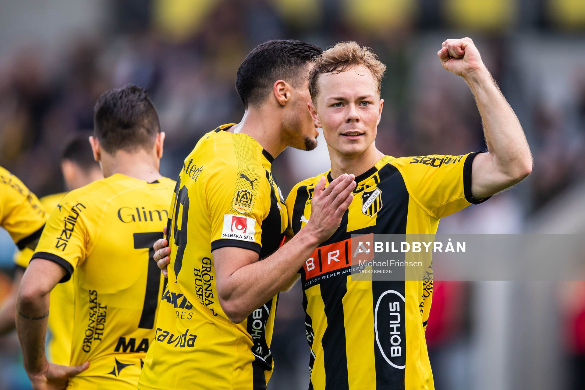 Häckens Adam Andersson jublar