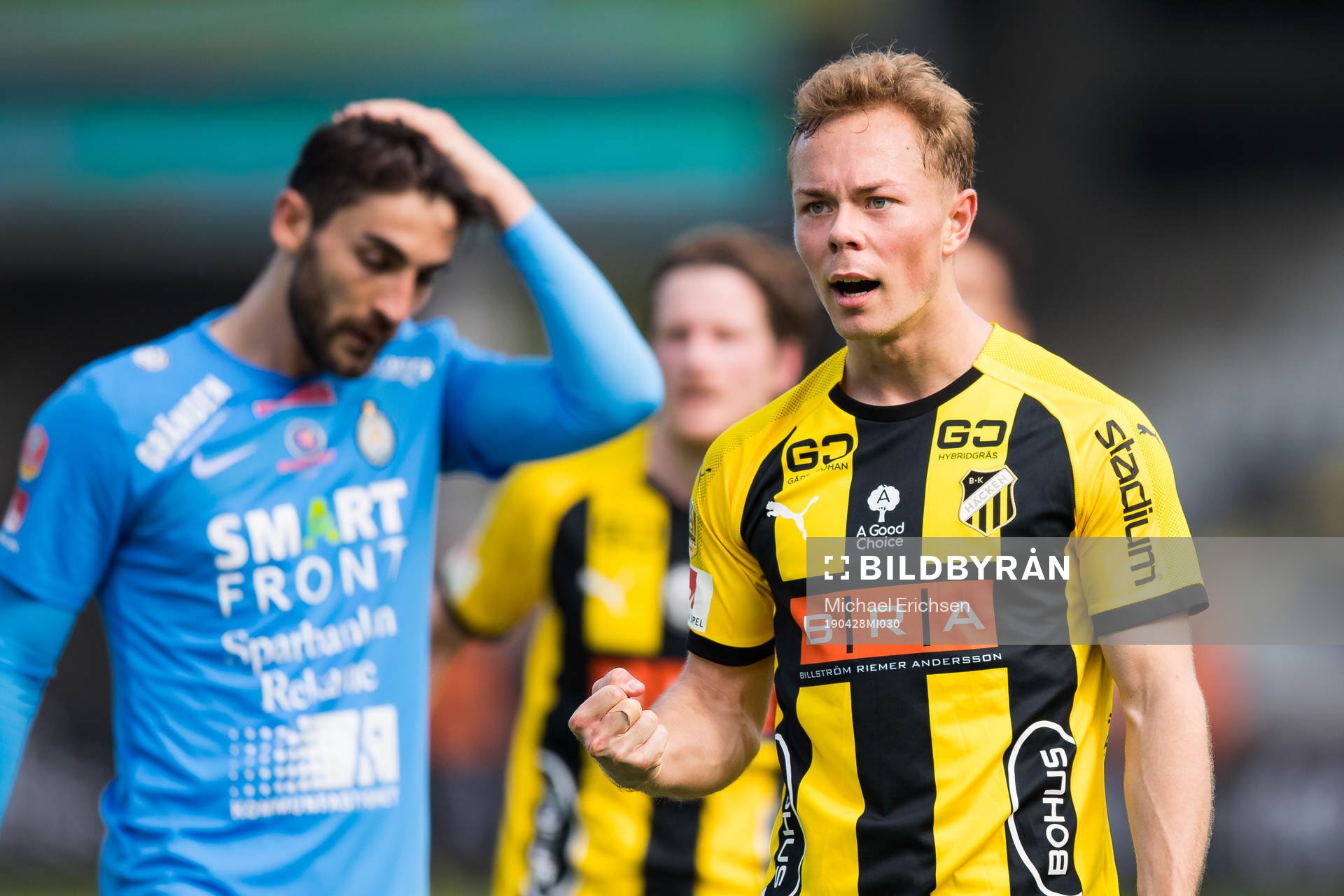 Häckens Adam Andersson jublar