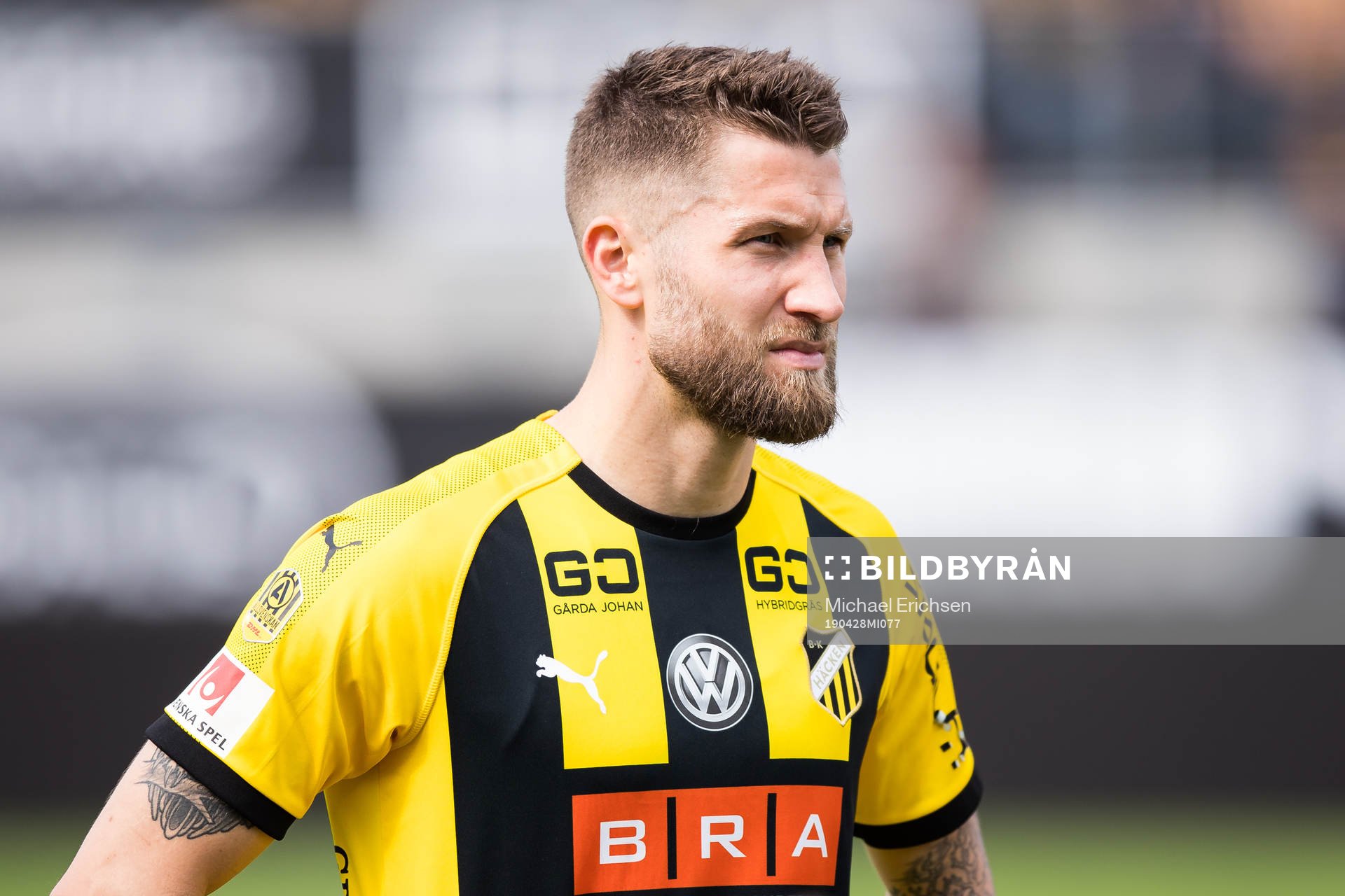 Häckens Joona Toivio på line up innan fotbollsmatchen i