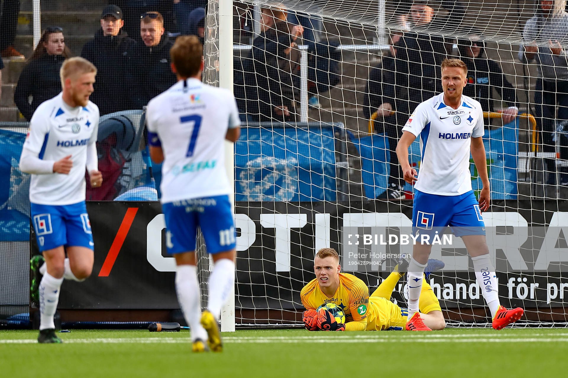 IFK Norrköpings målvakt Isak Pettersson och Kasper Larsen