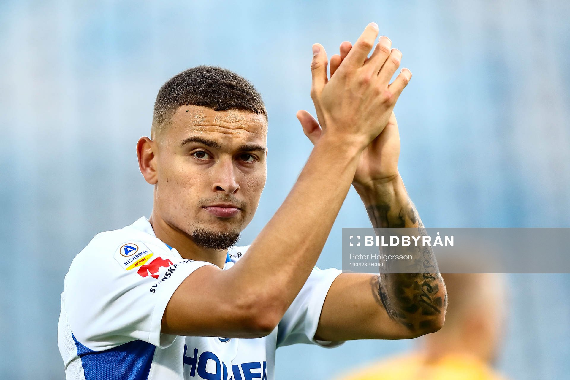 IFK Norrköpings Jordan Larsson under fotbollsmatchen i Allsvenskan mellan IFK Norrköping och Malmö FF den 28 april 2019 i Norrköping.