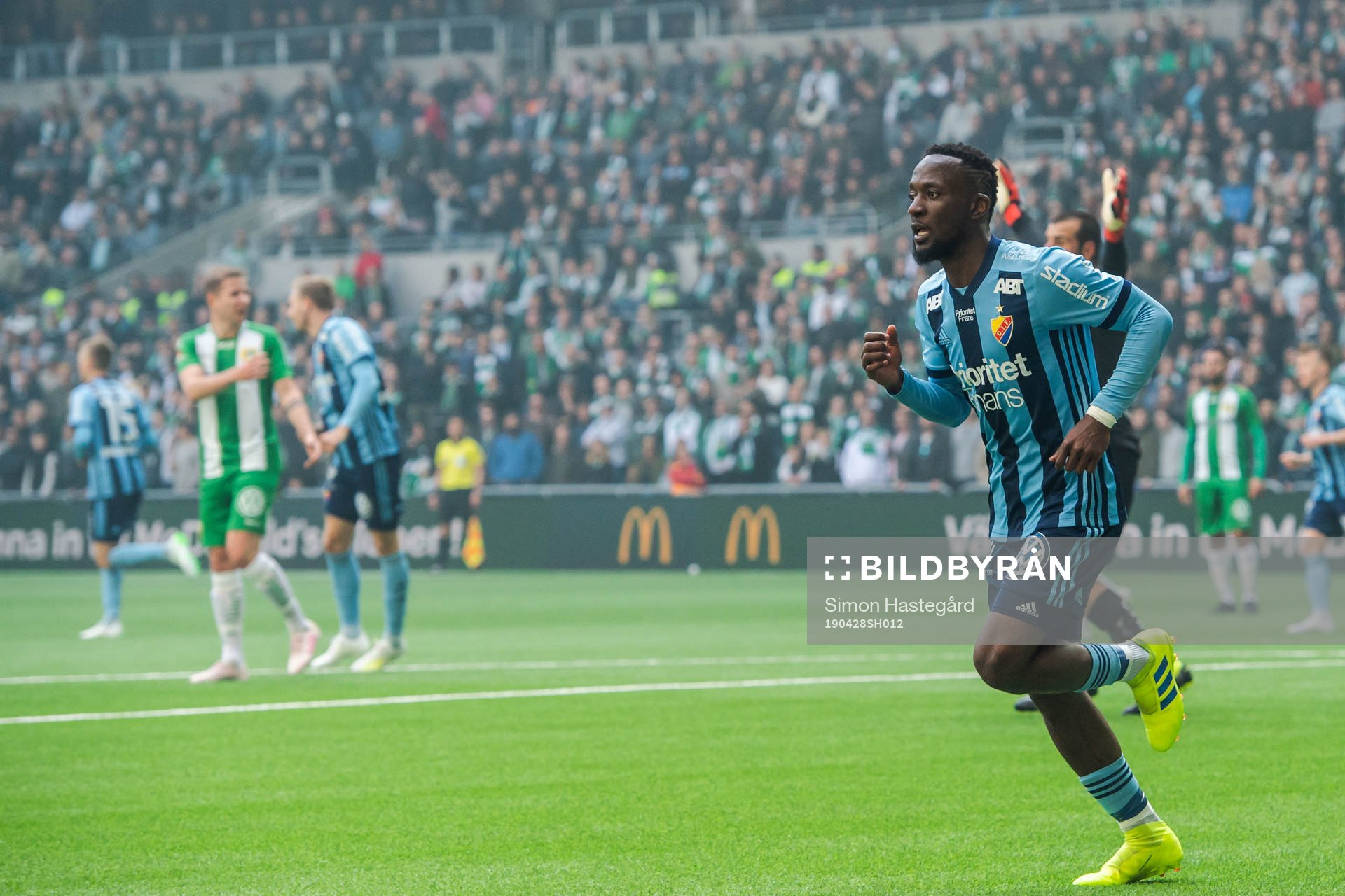 Djurgårdens Mohamed Buya Turay jublar