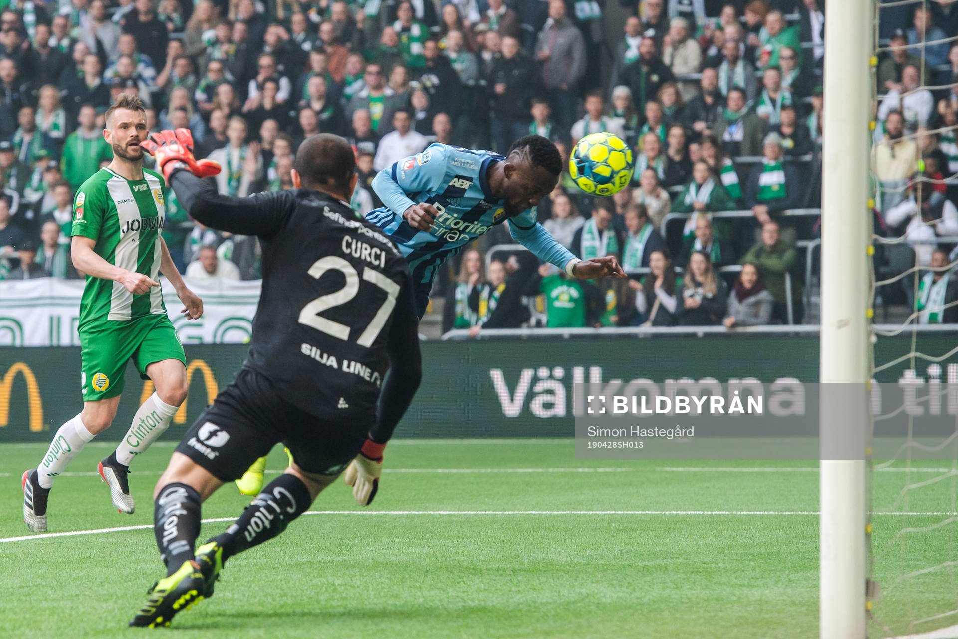 Djurgårdens Mohamed Buya Turay gör 1-1 bakom Hammarbys