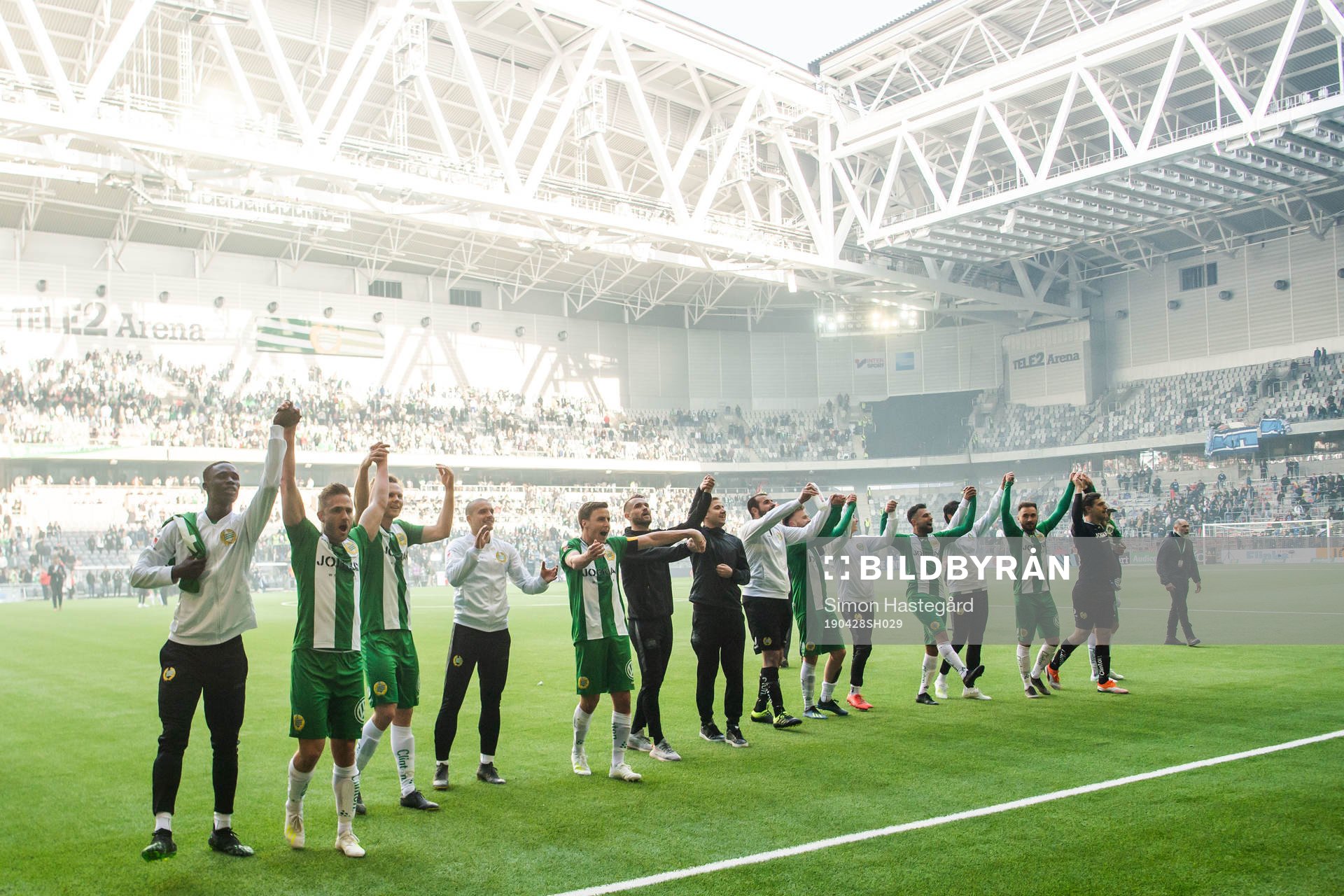 Hammarbys spelare jublar