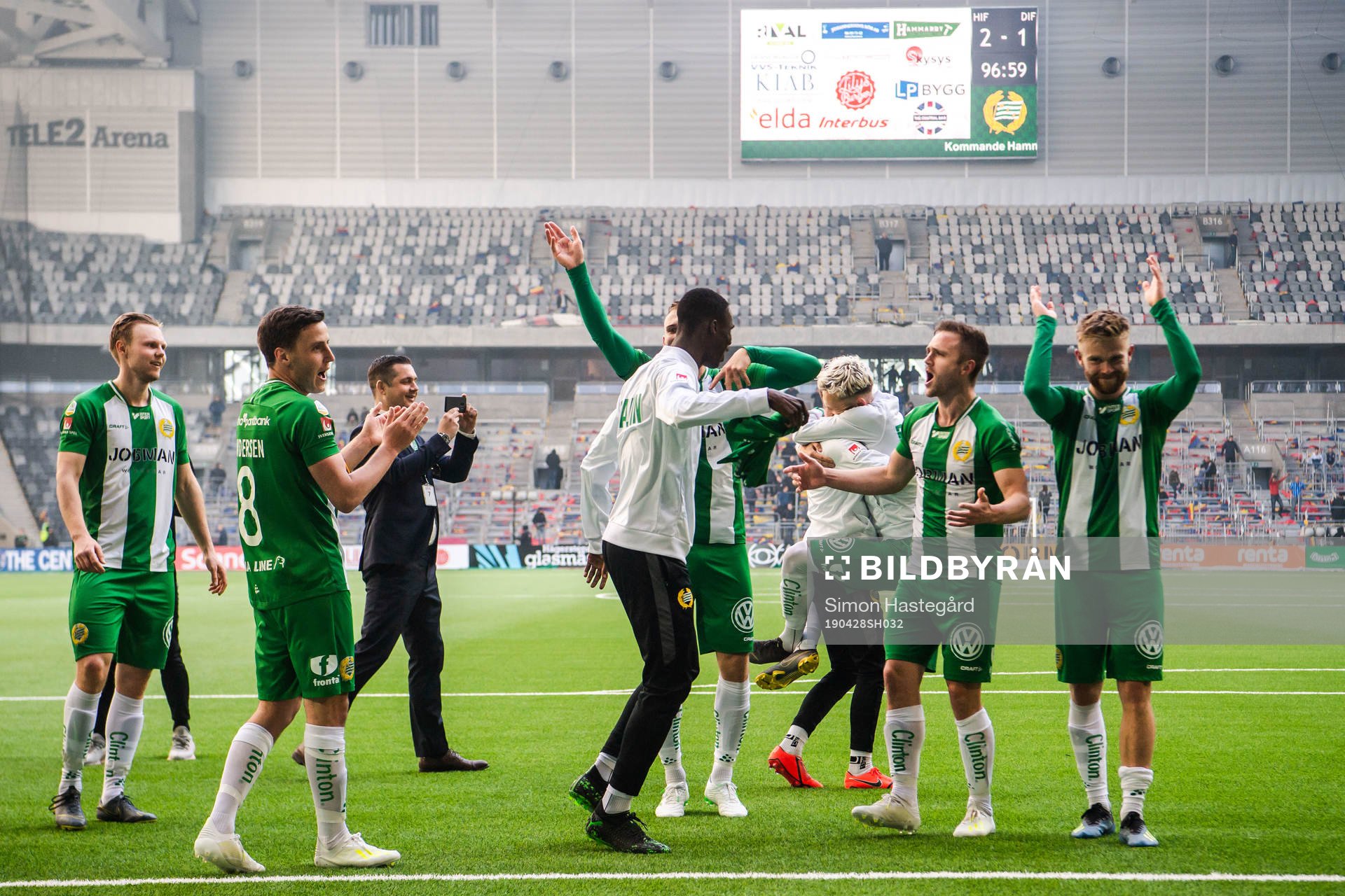 Hammarbys spelare jublar