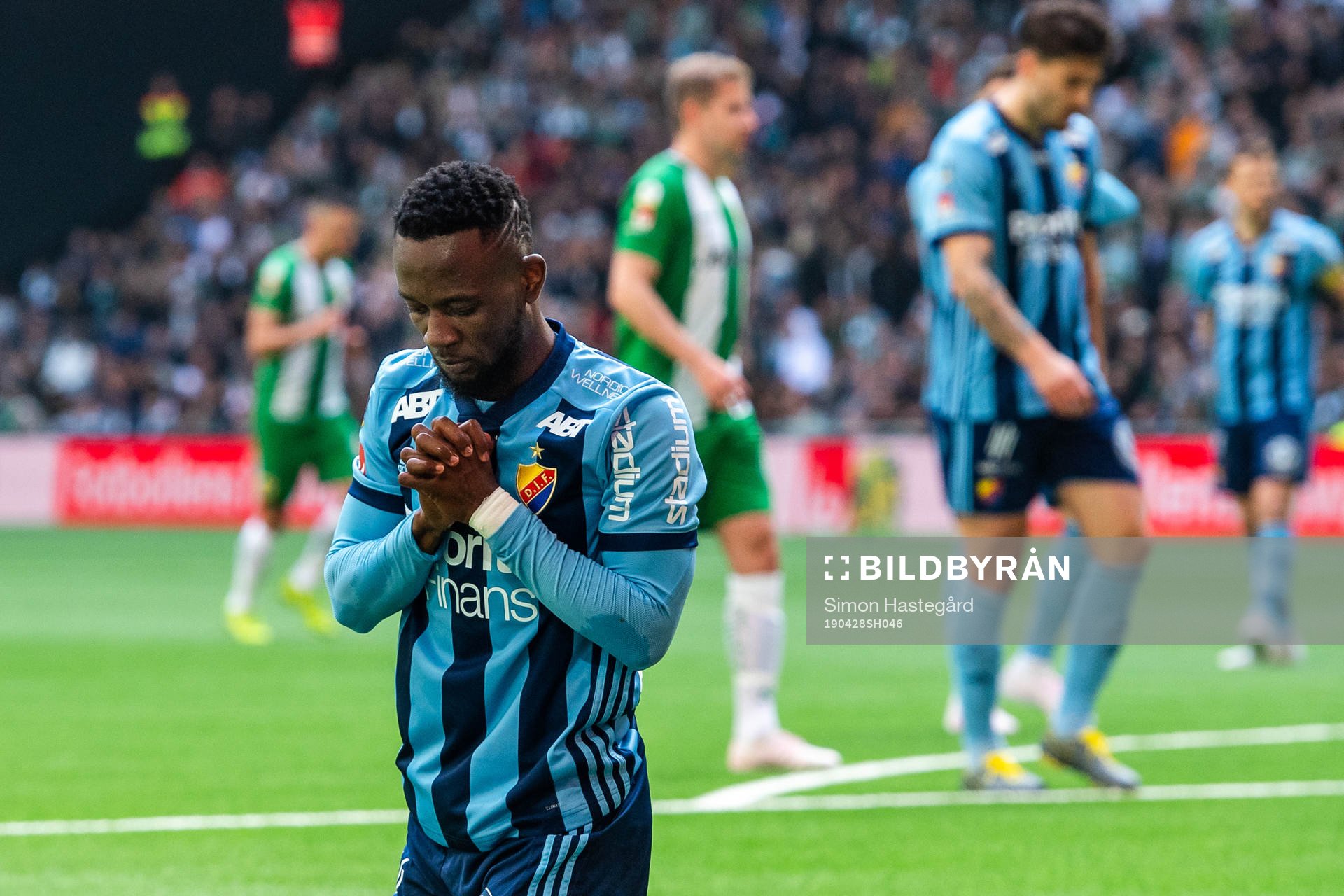 Djurgårdens Mohamed Buya Turay reagerar