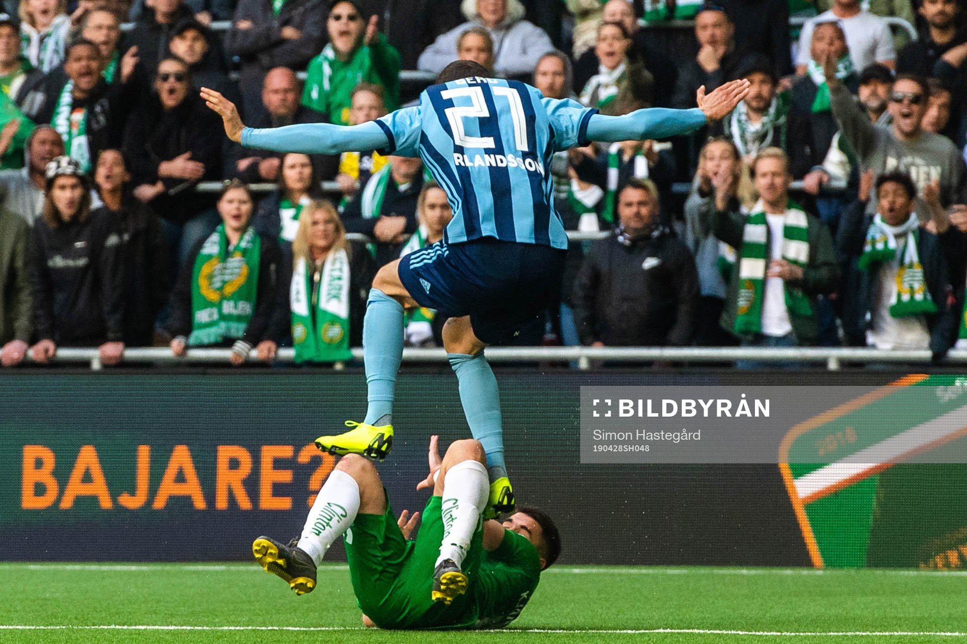 Hammarbys Vidar Örn Kjartansson och Djurgårdens Erik Berg