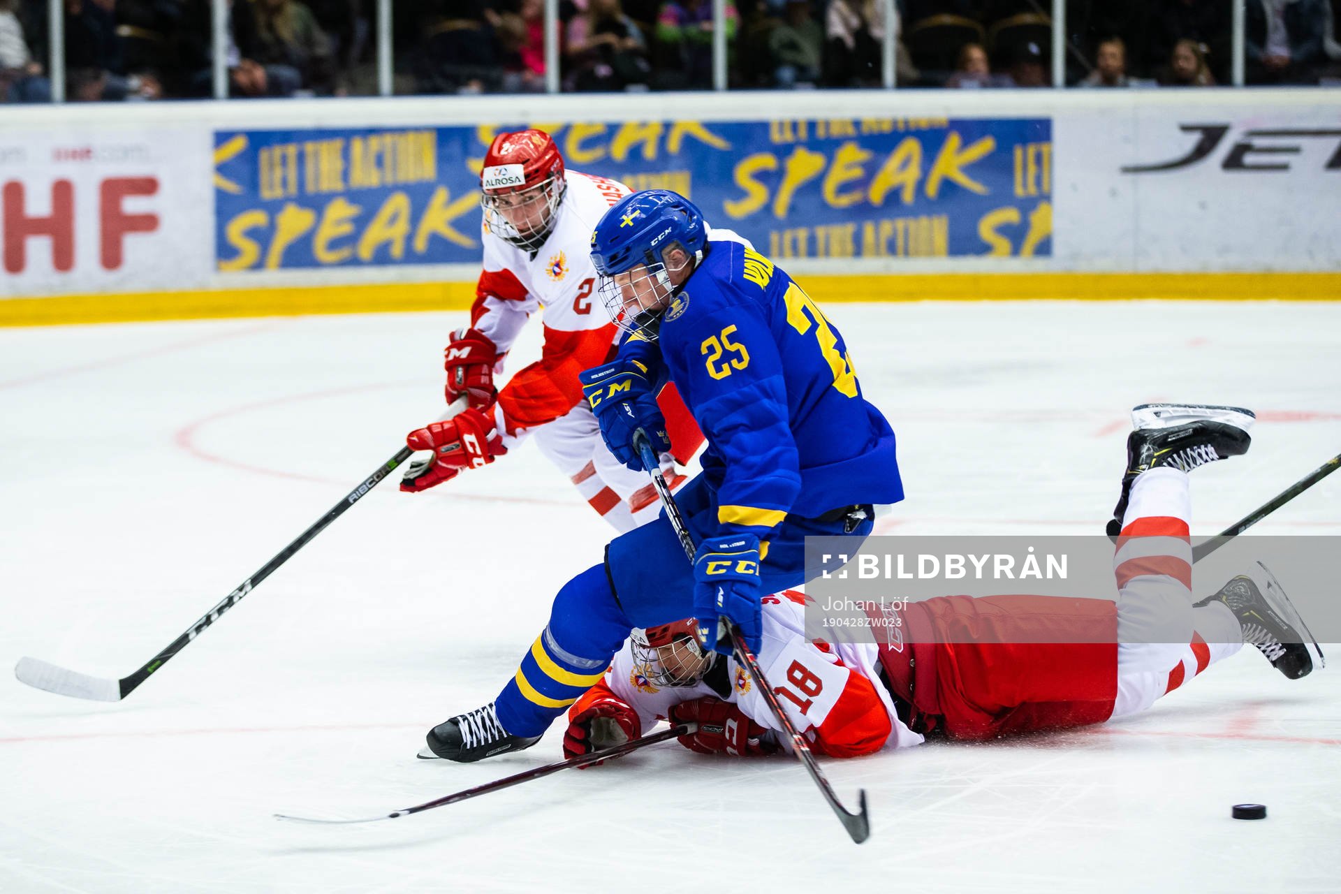 Simon Holmström of Sweden and Yegor Spiridonov of Russia