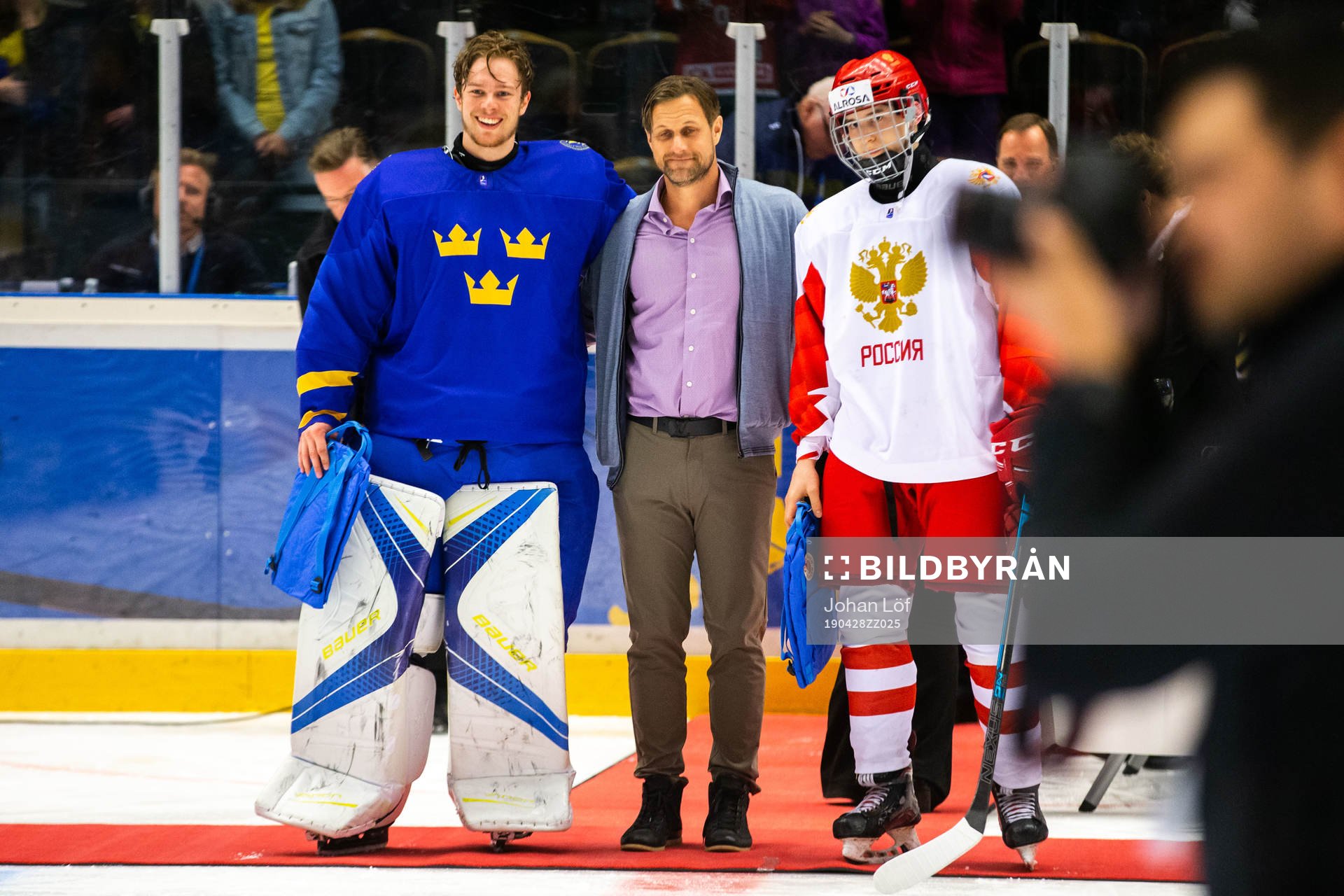 Goalkeeper Hugo Alnefelt of Sweden receives Most Valuable