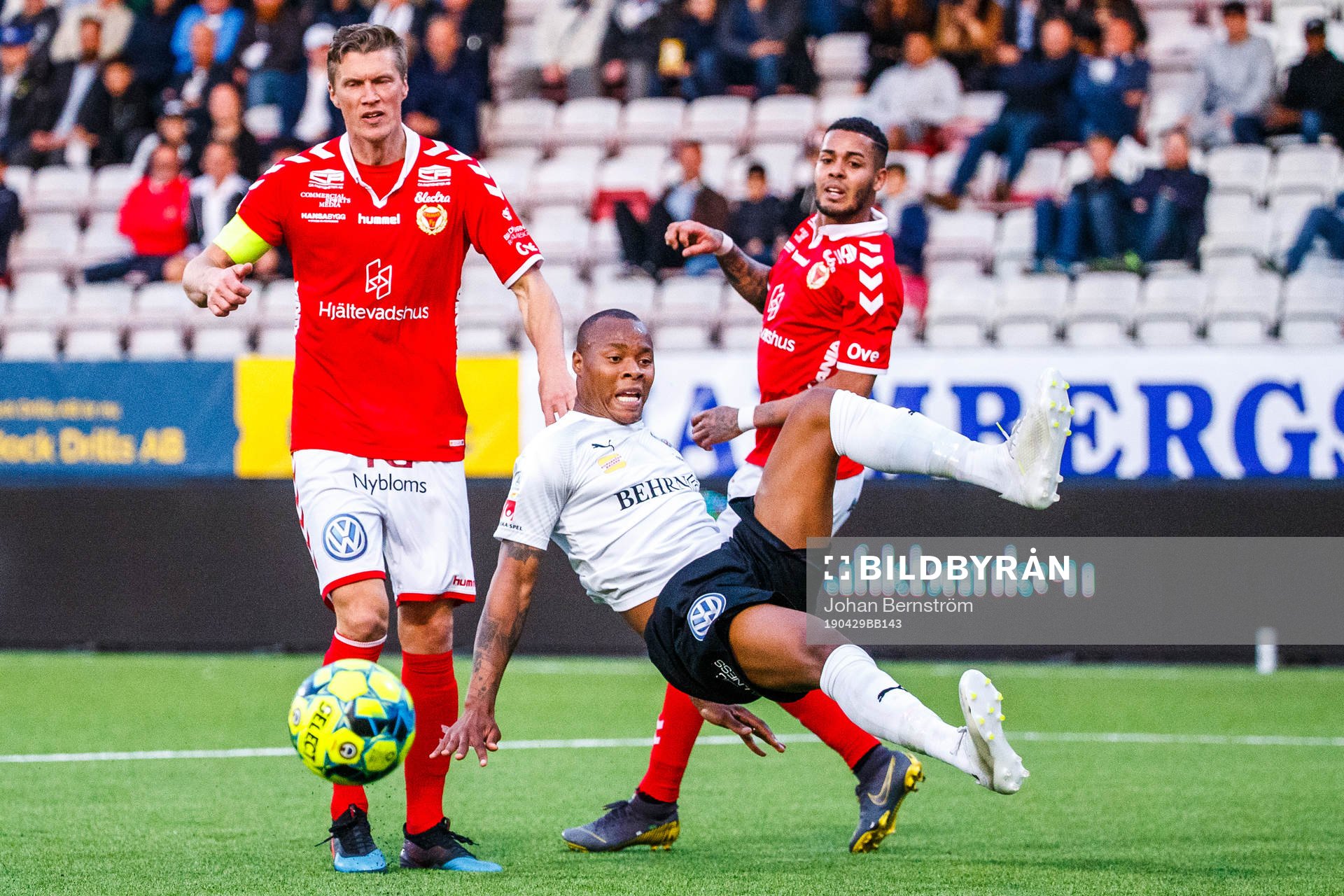 Kalmars Viktor Elm och Örebros Carlos Strandbergunder