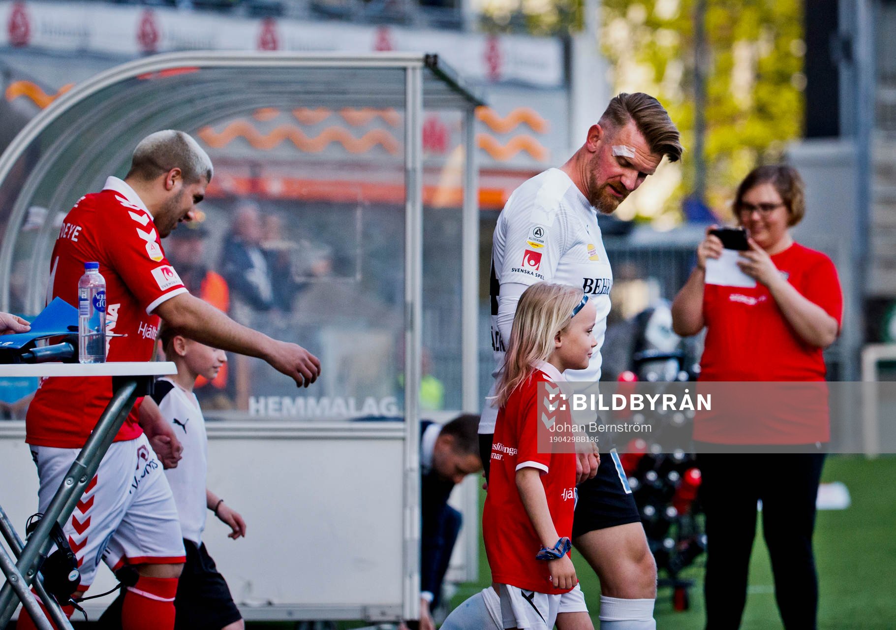 Örebros Michael Almebäck gör entre