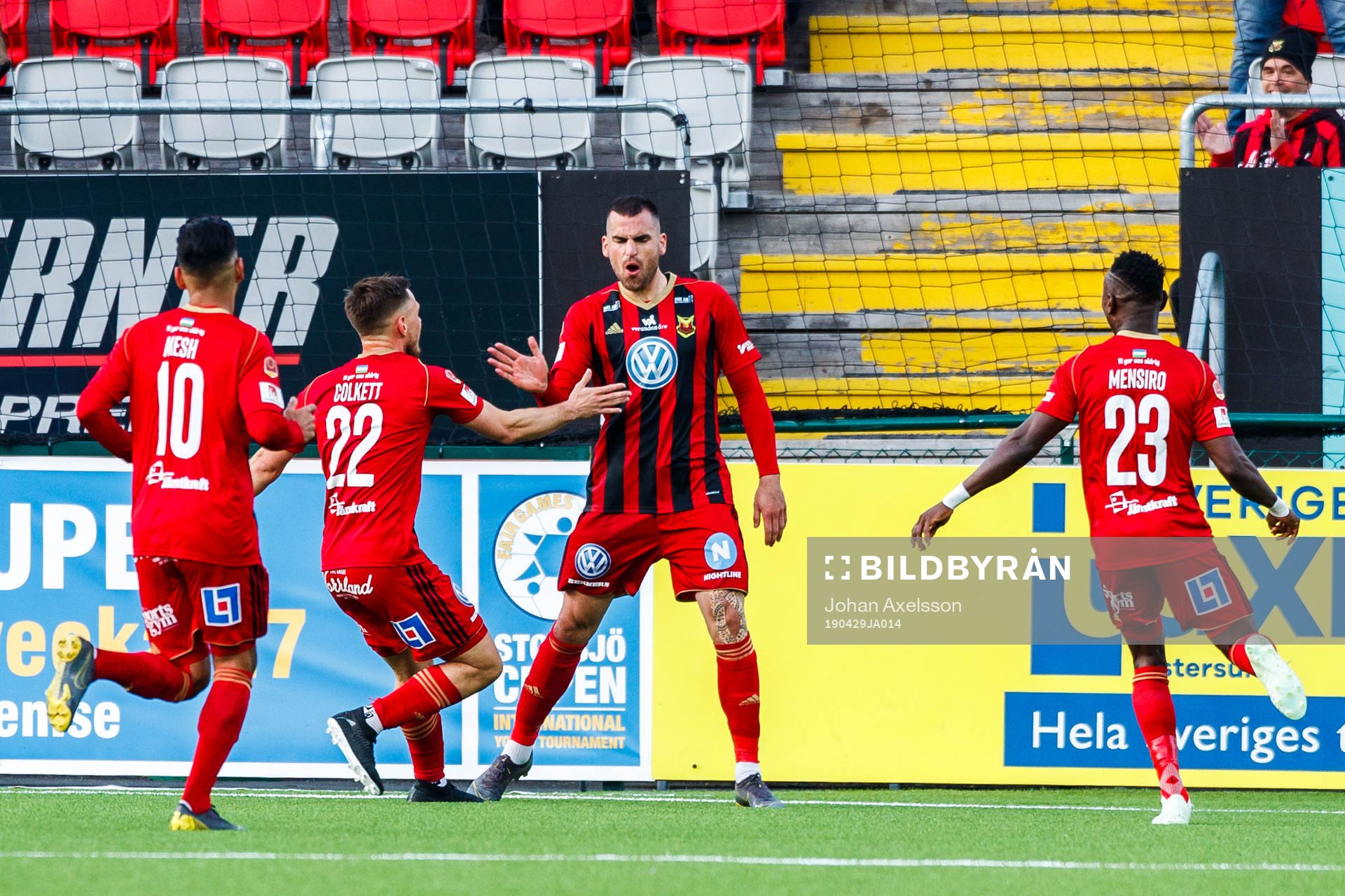 Östersunds Dino Islamovic jublar