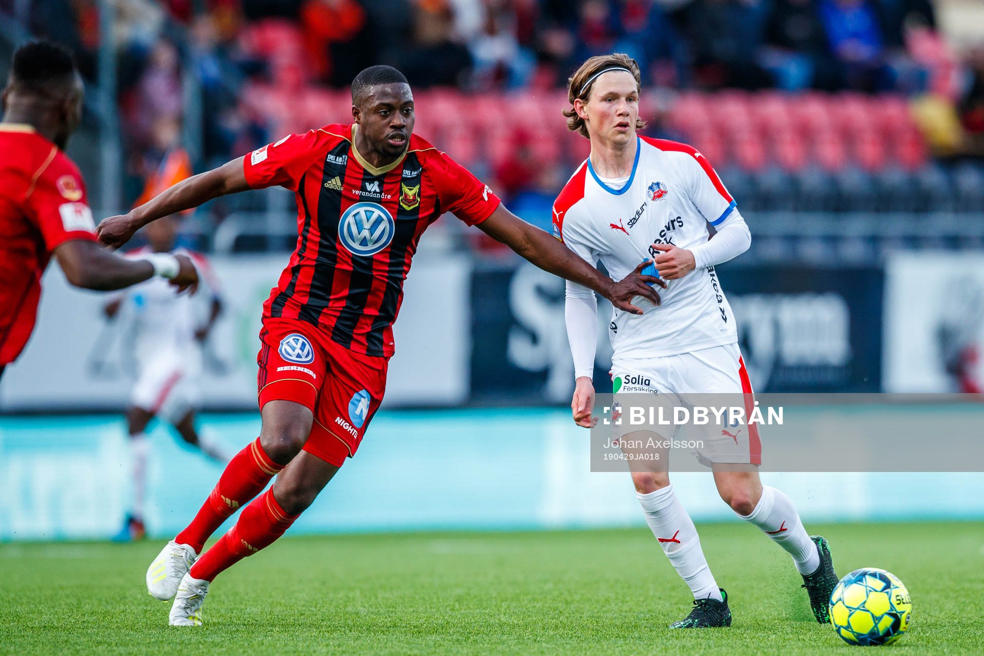 Östersunds Isak Ssali Ssewankambo och Helsingborgs Max