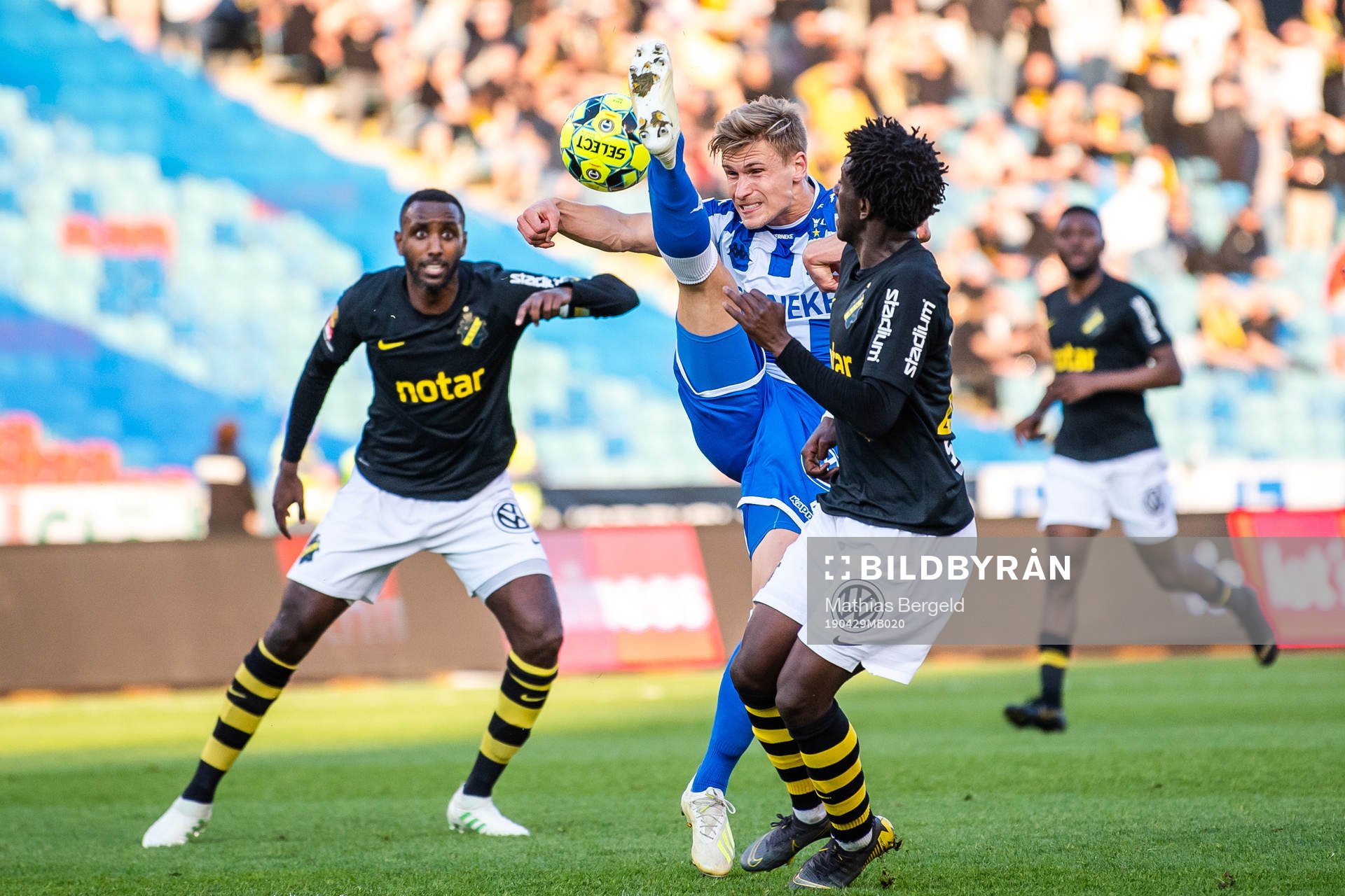 s Jack Lahne och IFK Göteborgs Carl Starfelt