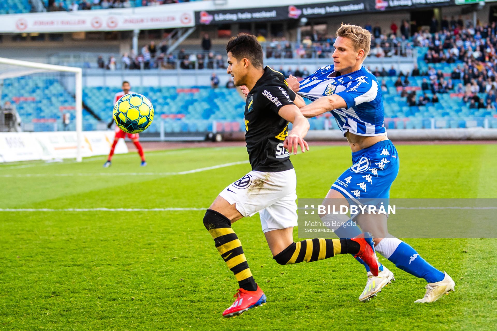 s Tarik Elyounoussi och IFK Göteborgs Carl Starfelt