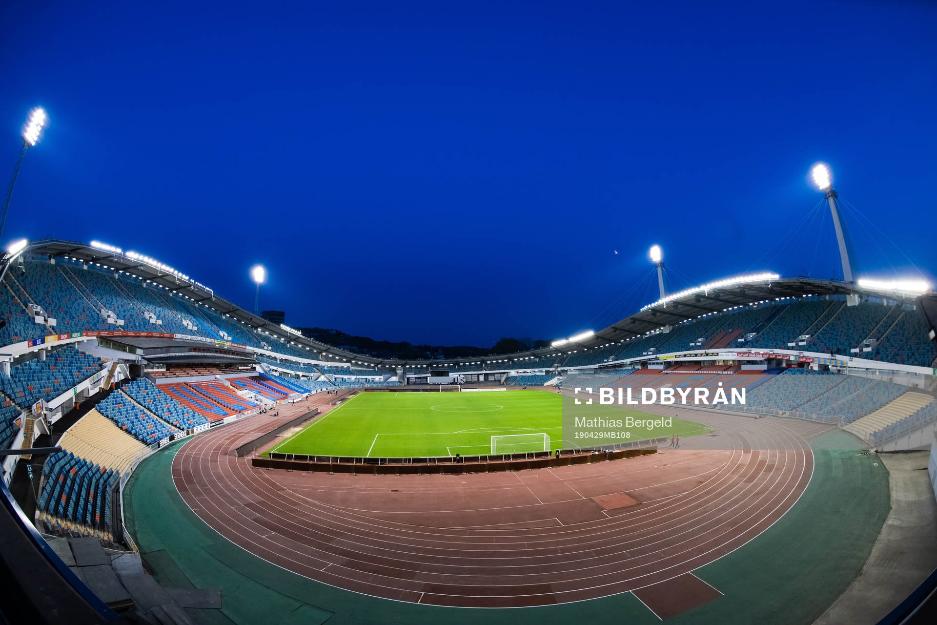 Interiör vy över ett tomt Nya Ullevi