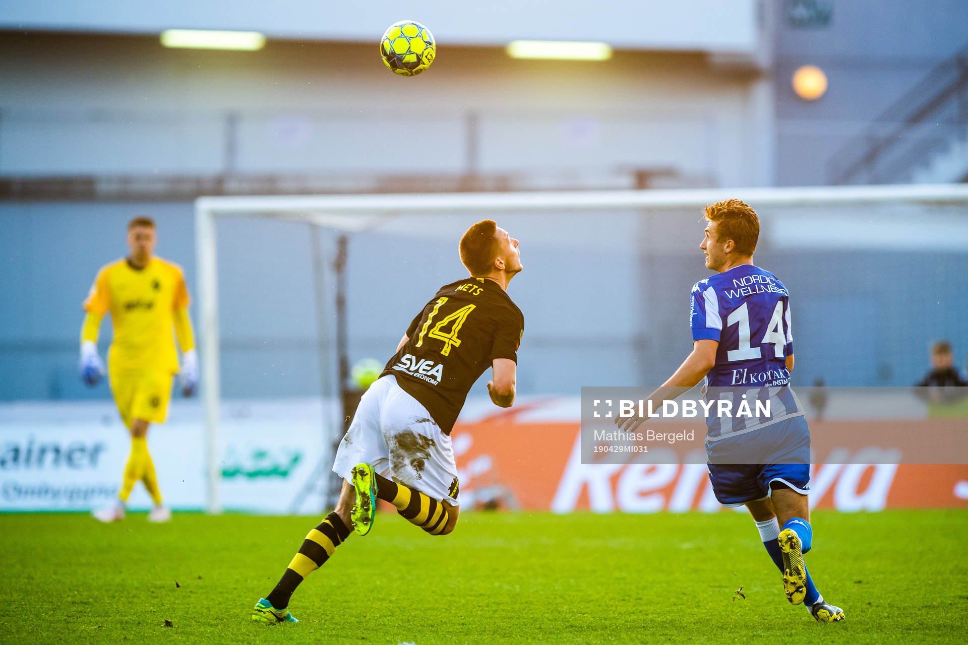 s Karol Mets och IFK Göteborgs Benjamin Nygren