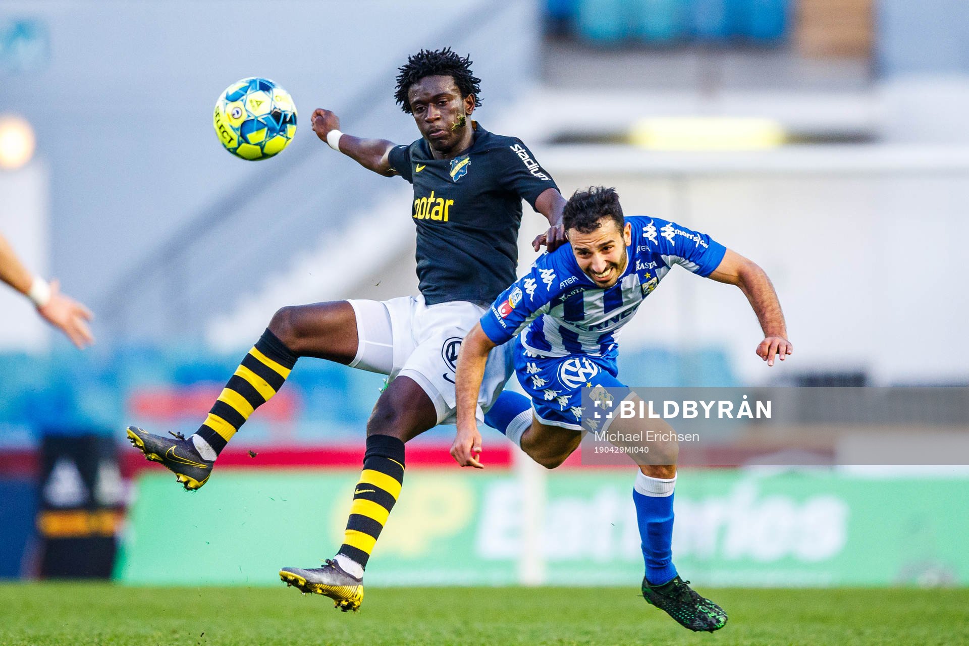 s Jack Lahne och IFK Göteborgs André Calisir