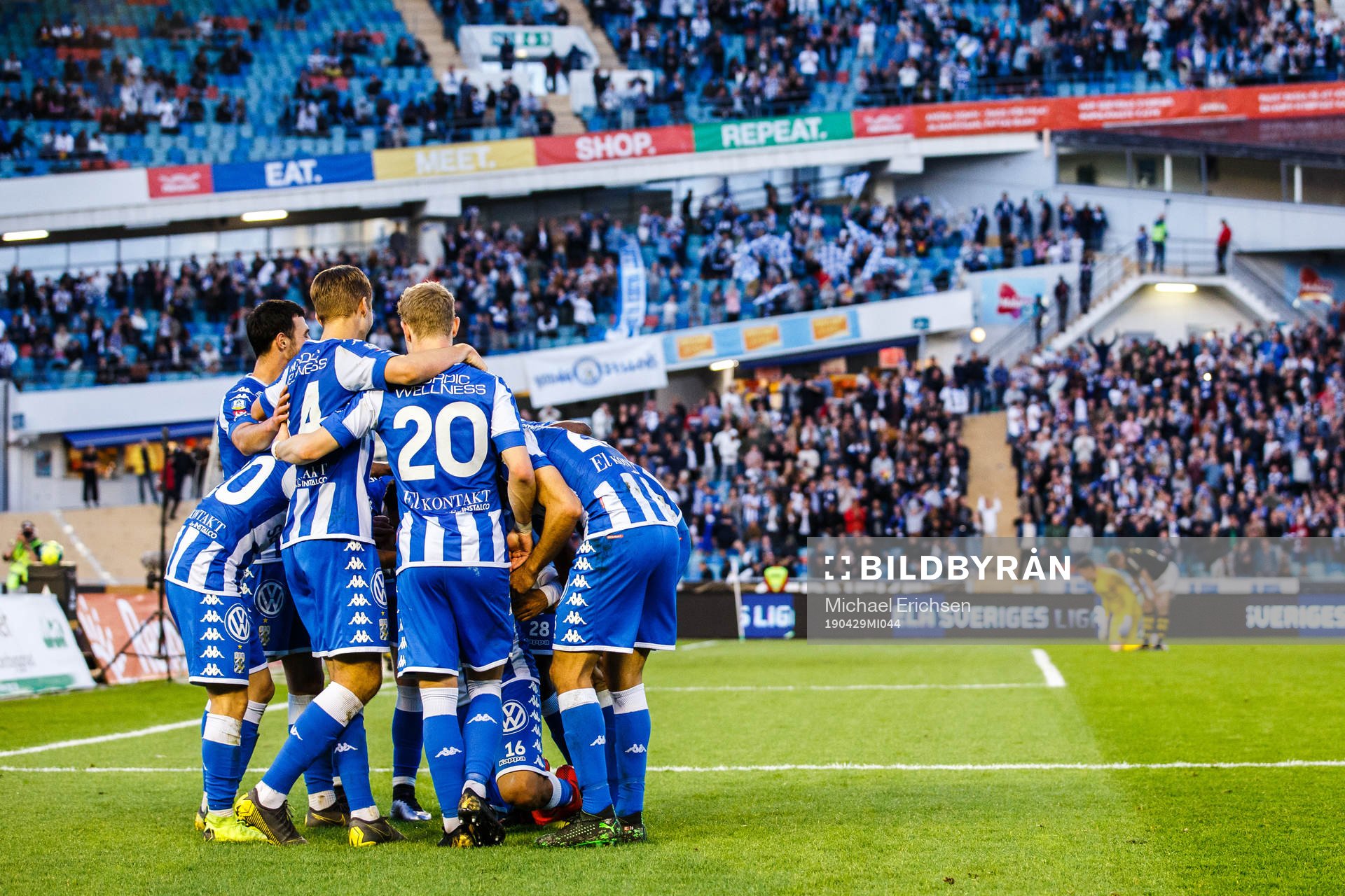 IFK Göteborgs spelare jublar med Sargon Abraham