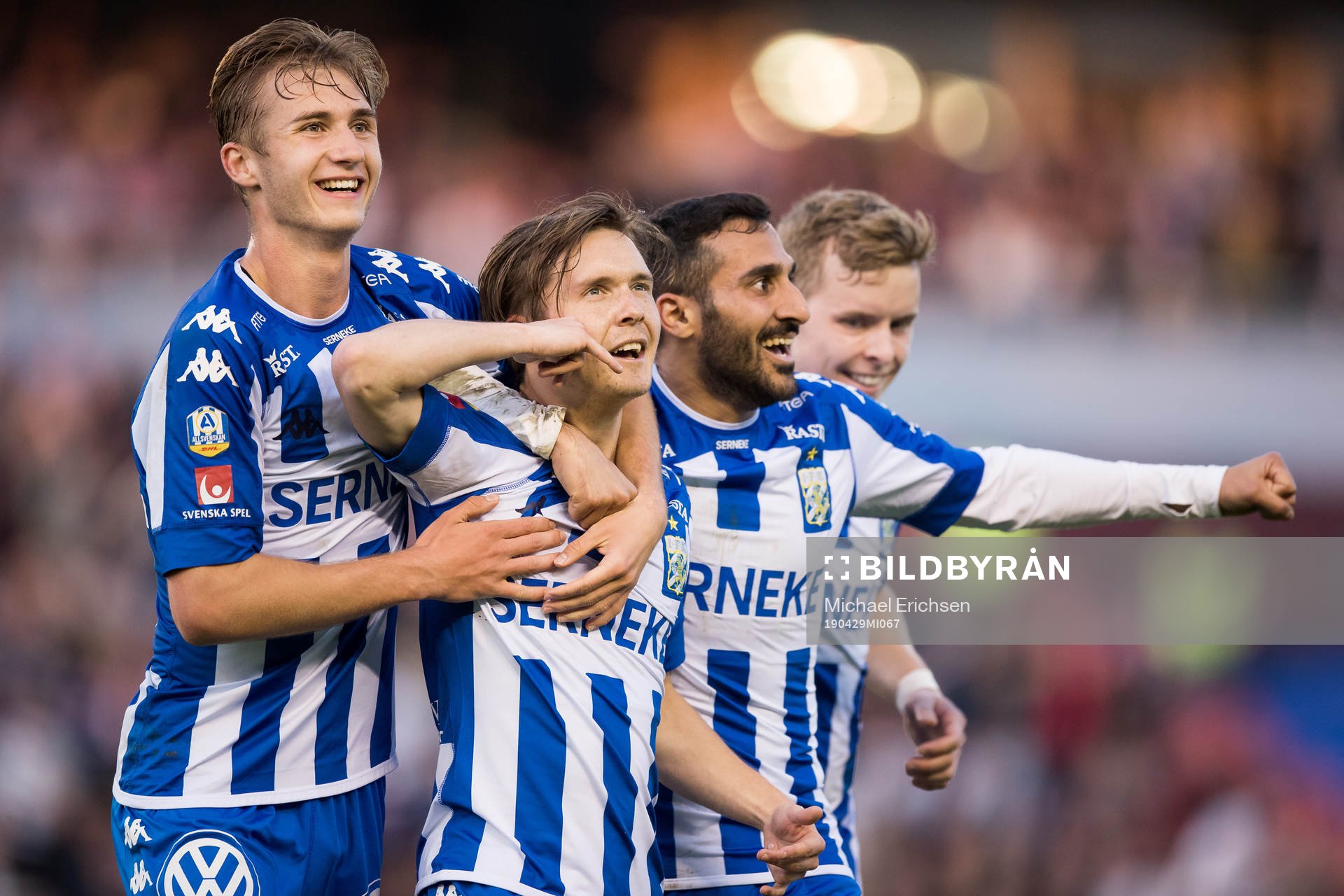 IFK Göteborgs Patrik Karlsson Lagemyr jublar ihop med