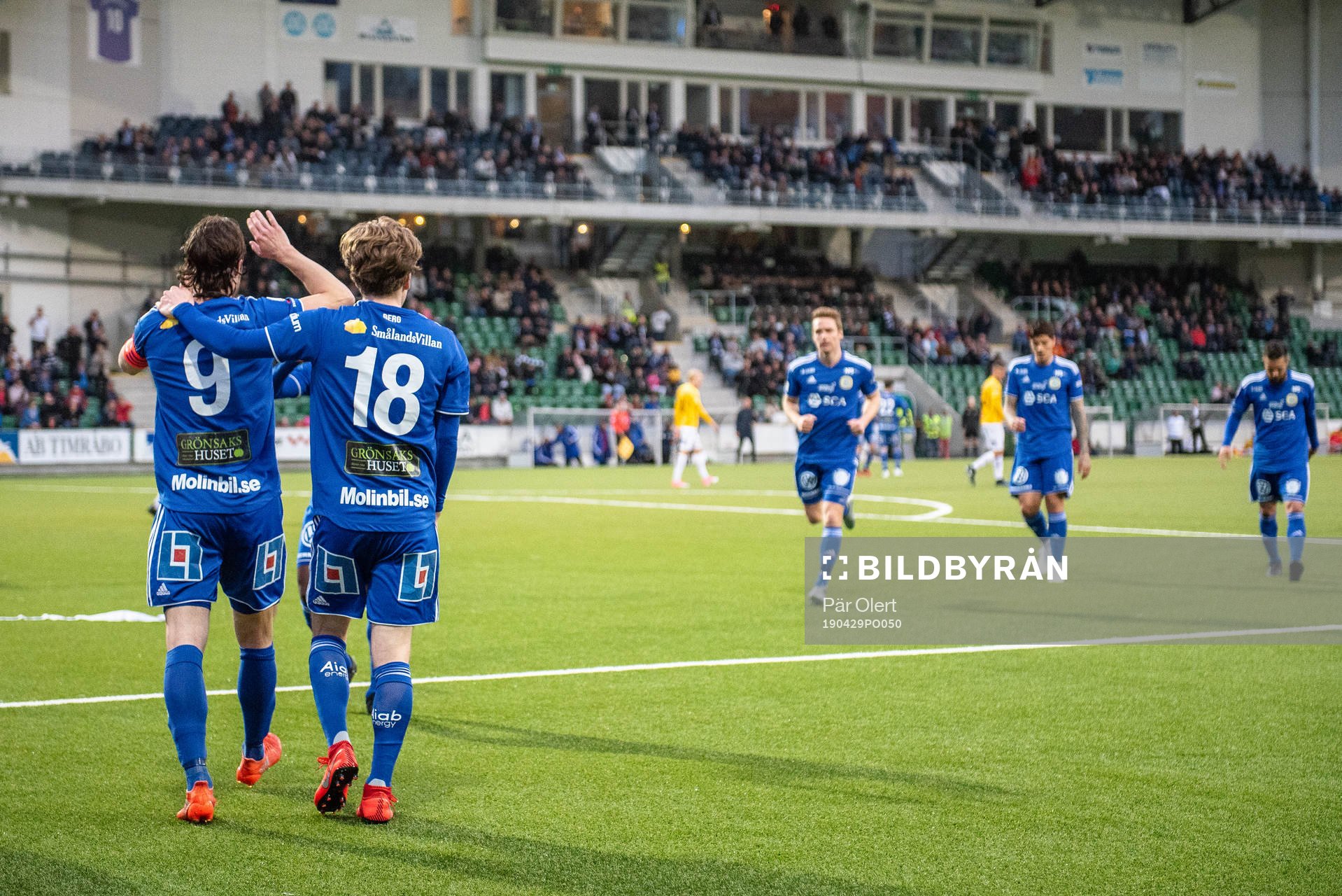 Sundsvalls Linus Hallenius och Oliver Berg jublar
