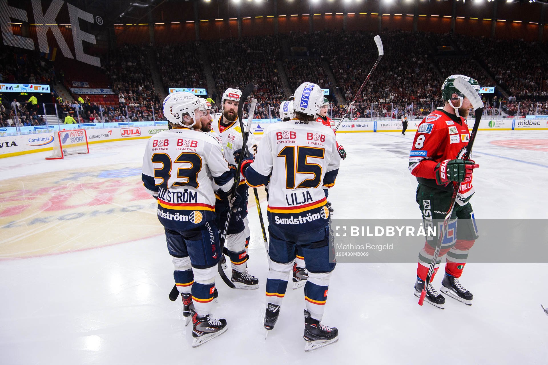 Djurgårdens Linus Hultström och Jakob Lilja jublar