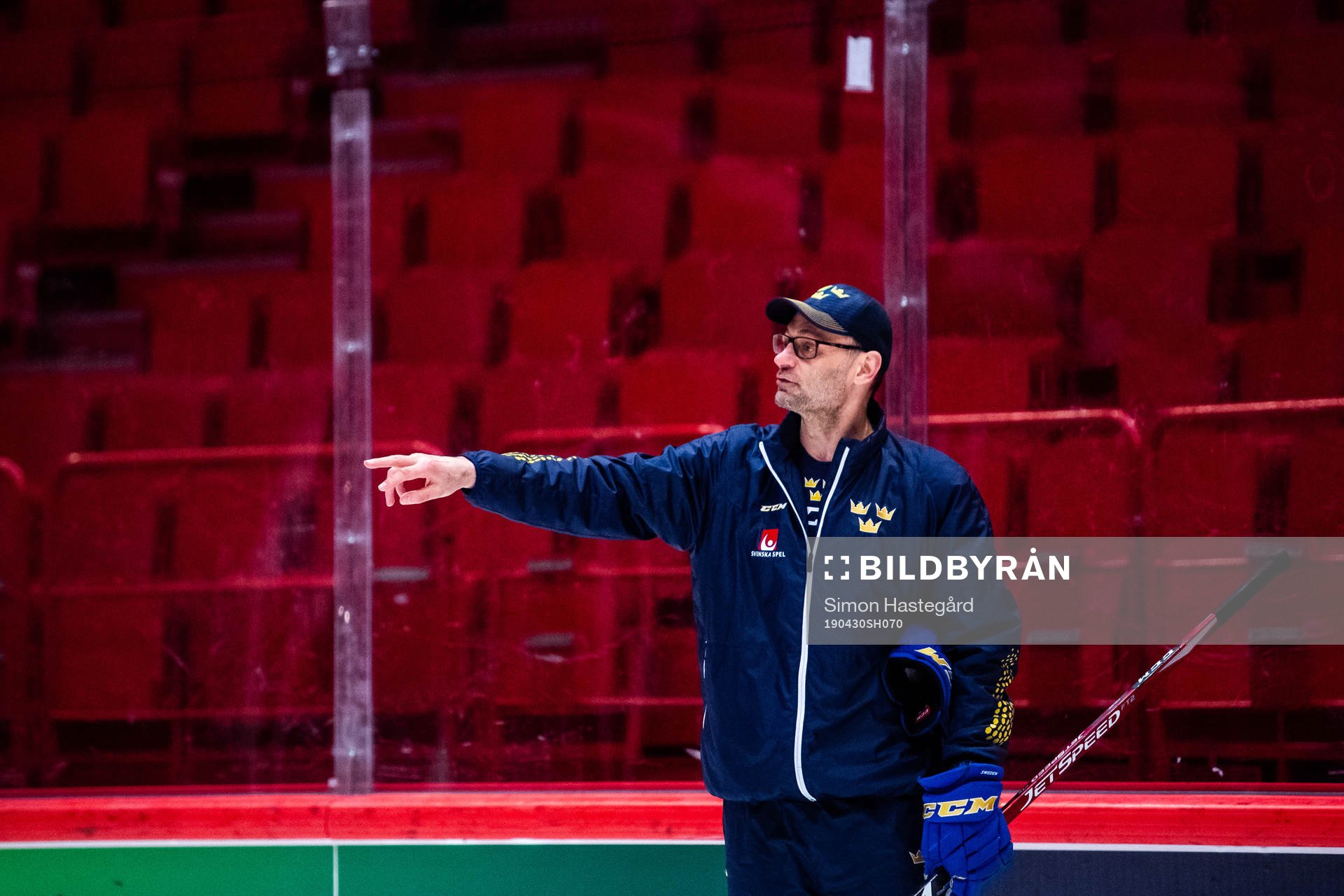 Assistant coach Peter Popovic