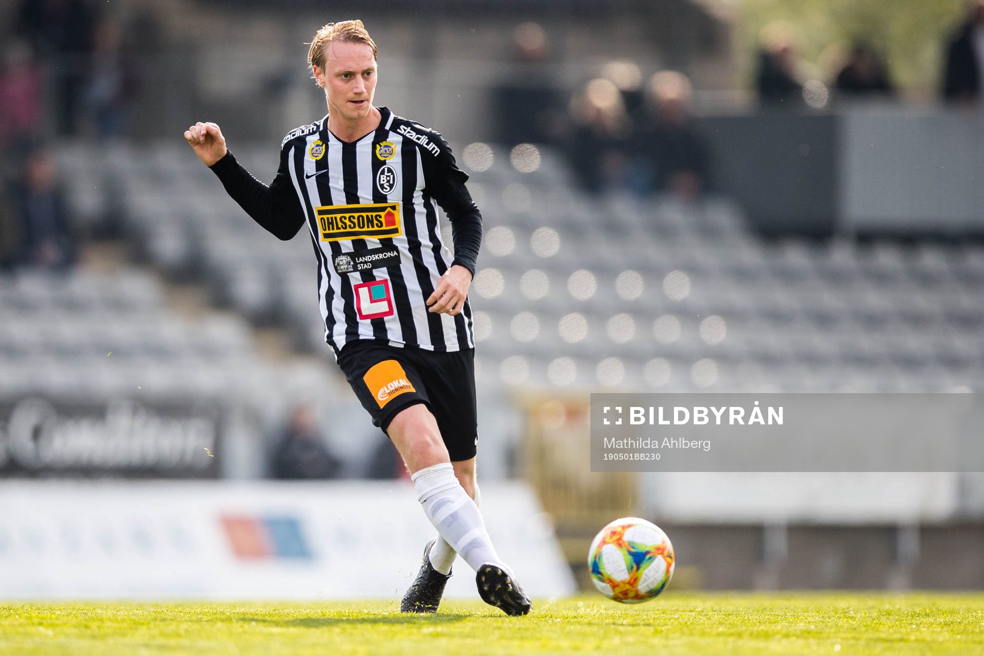  Landskronas Måns Ekvall under fotbollsmatchen i Division 1 Södra mellan Landskrona och Tvååker den 1 maj 2019 i Landskrona. 
