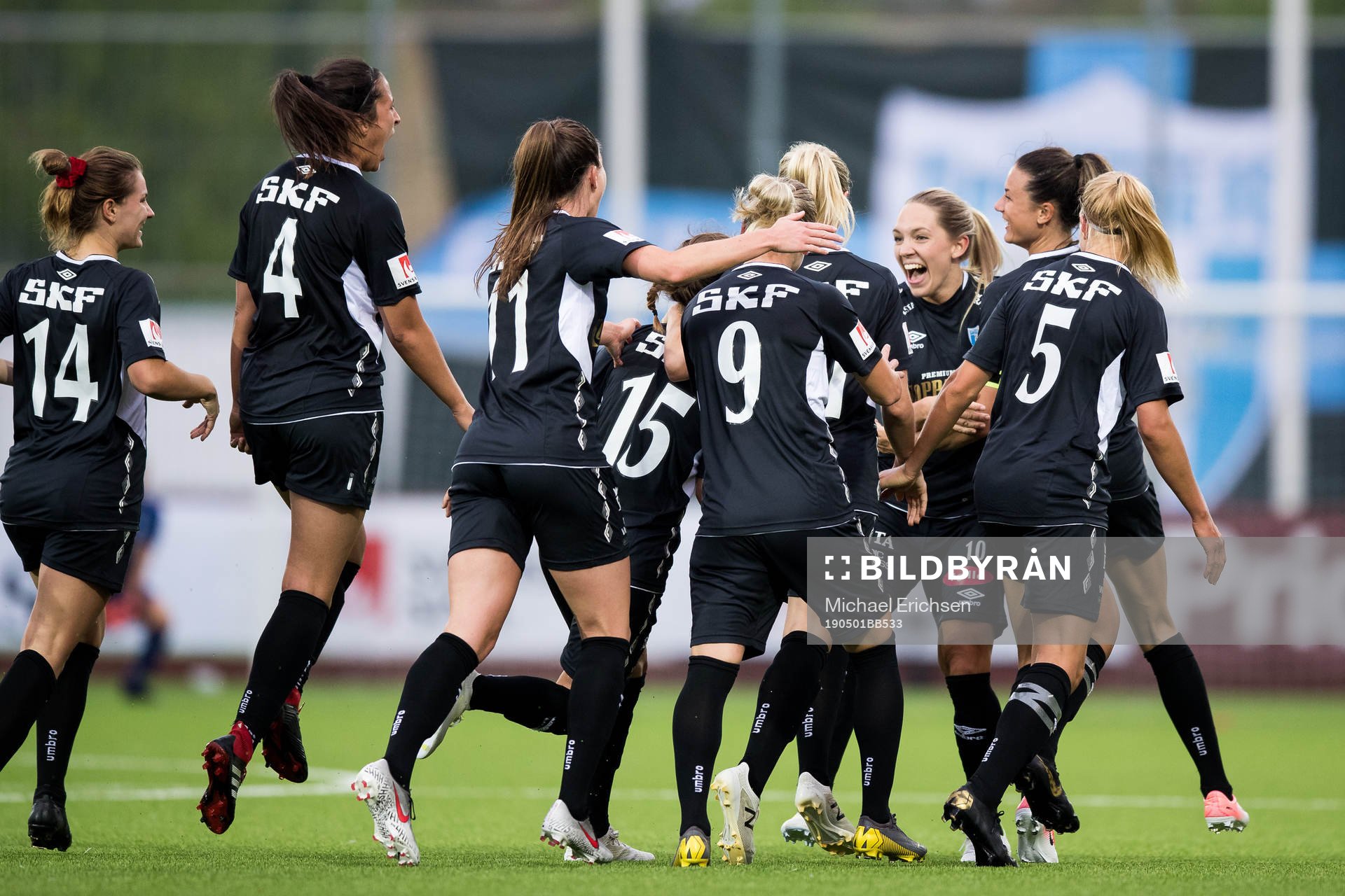 Göteborgs Elin Rubensson jublar med lagkamrater