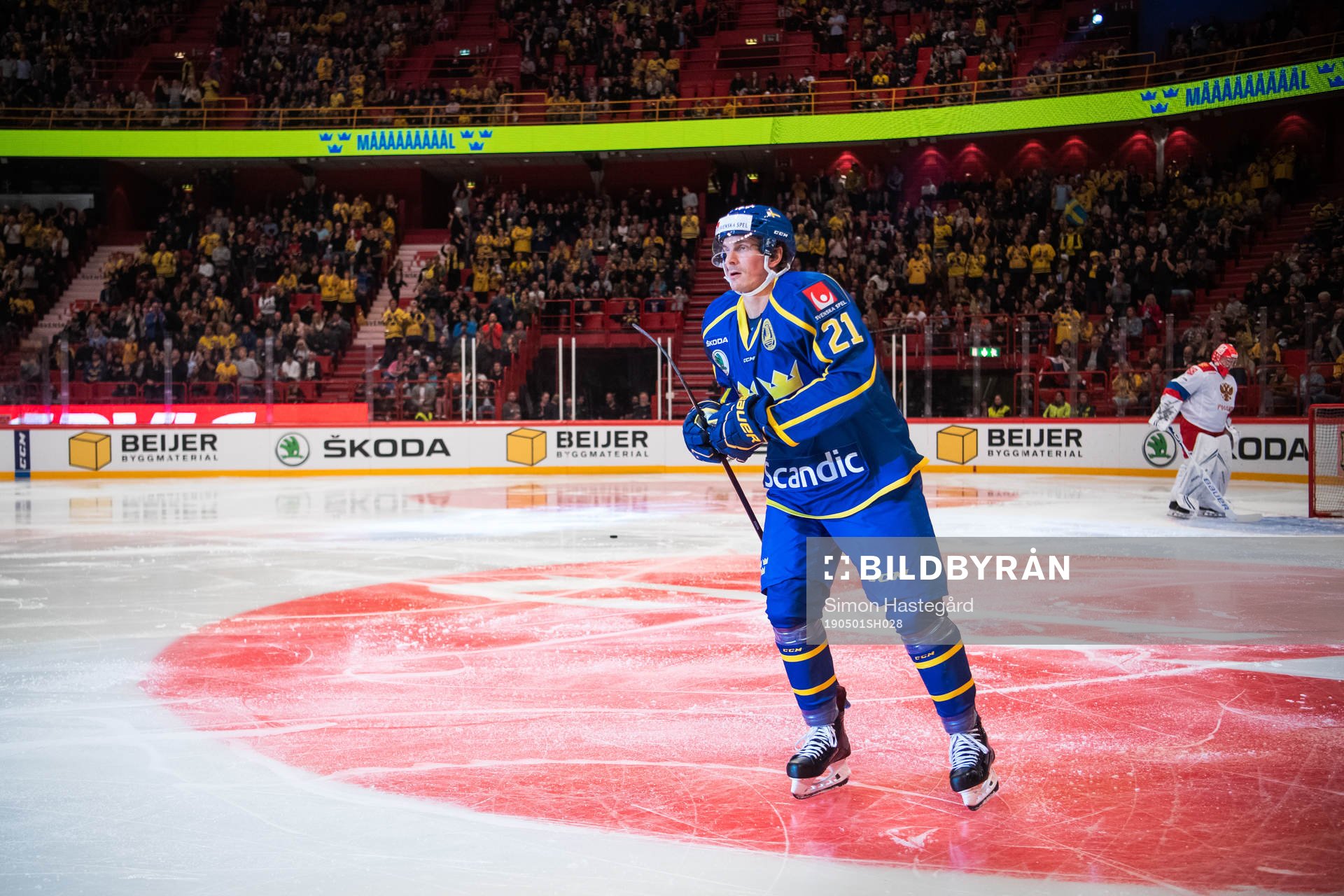 Loui Eriksson of Sweden celebrates scoring 2-1