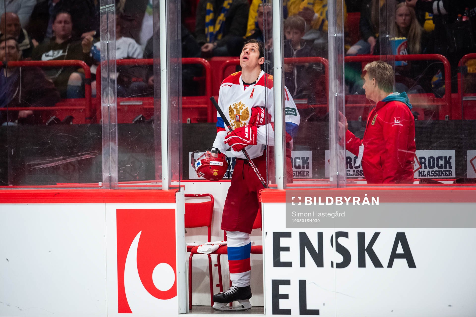Yevgeni Malkin of Russia in the sin bin
