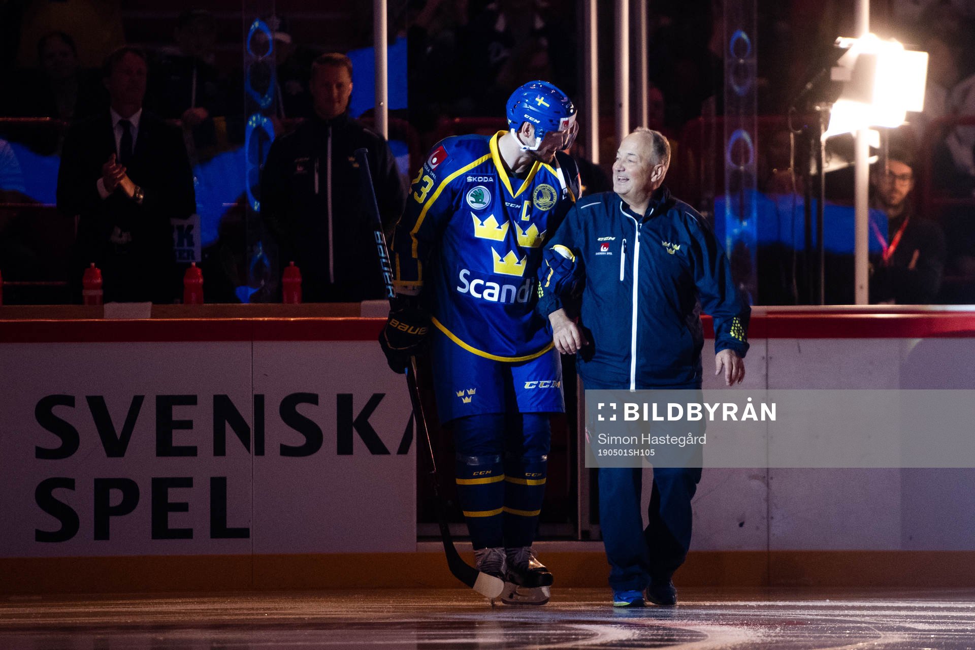 Oliver Ekman Larsson with  Anders Weiderstål, equipment