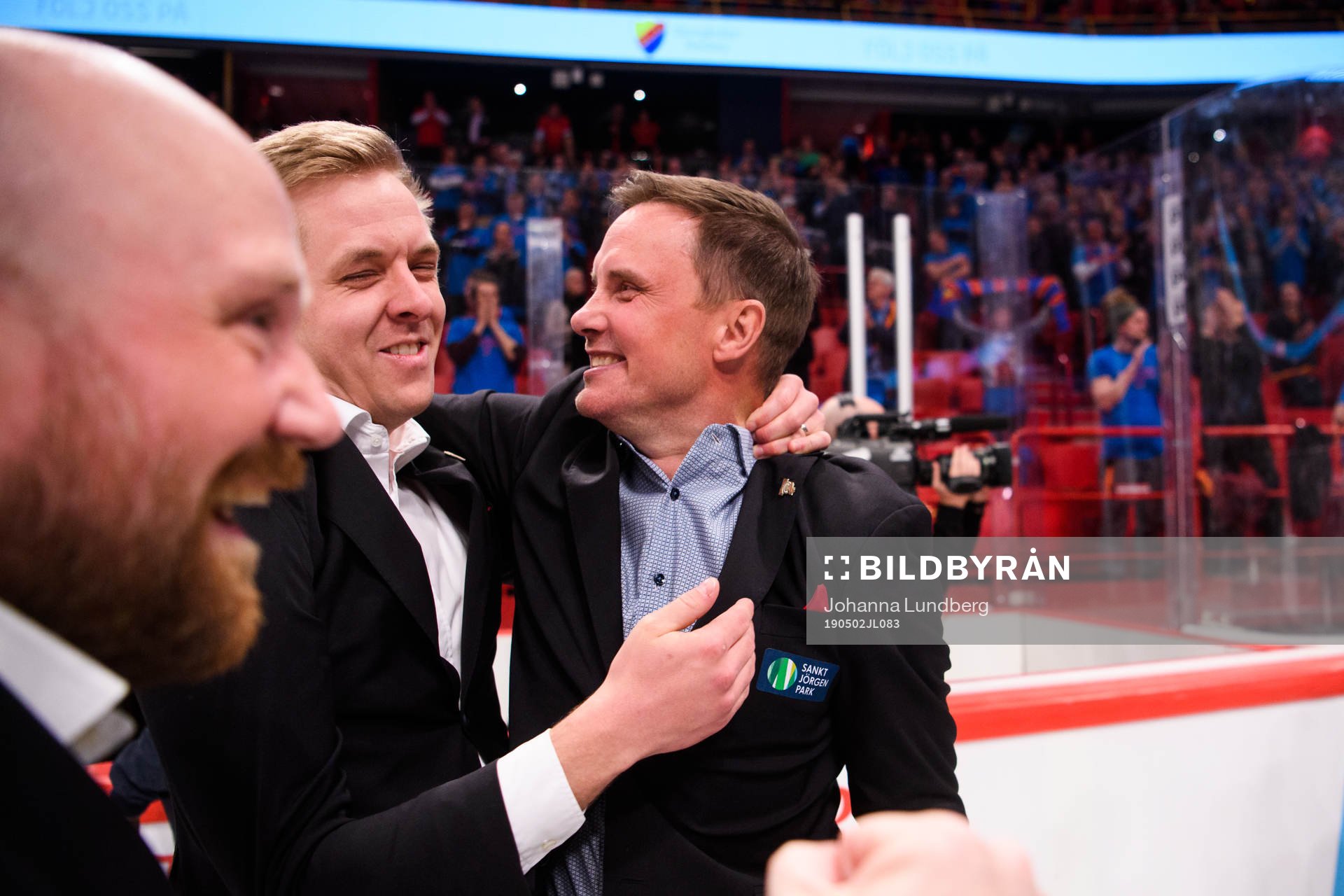 Frölundas tränare Roger Rönnberg jublar