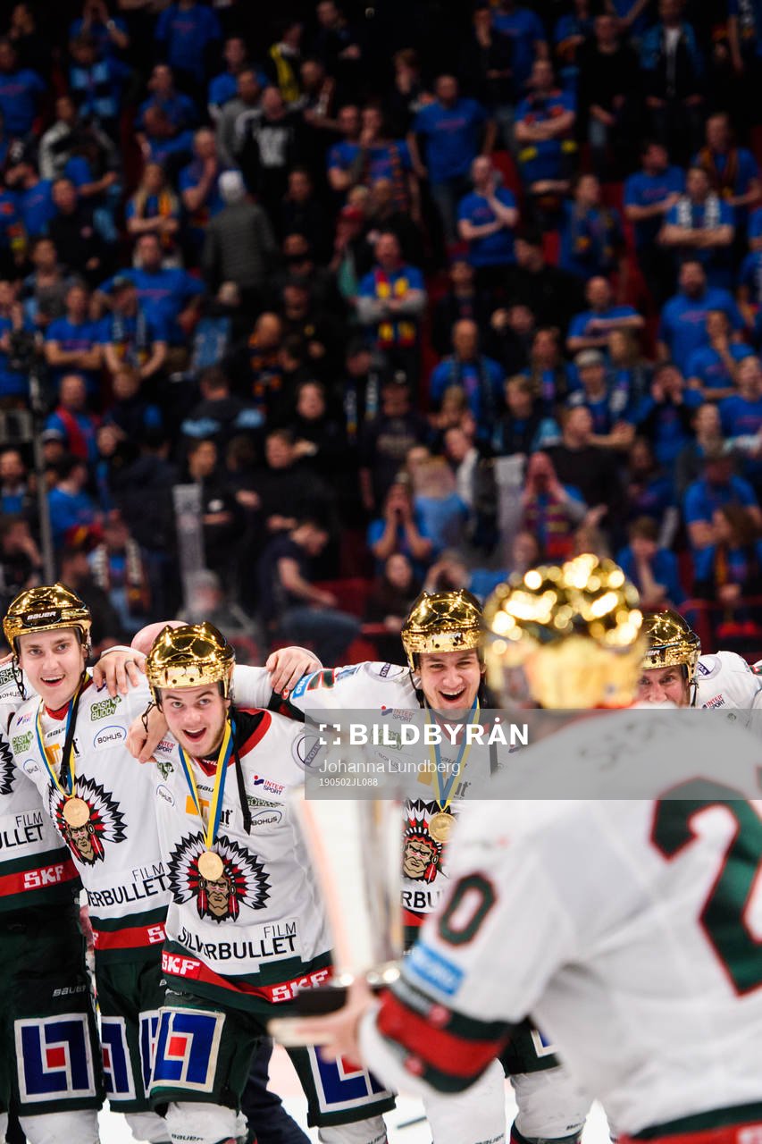 Frölundas Joel Lundqvist höjer pokalen Le Mat