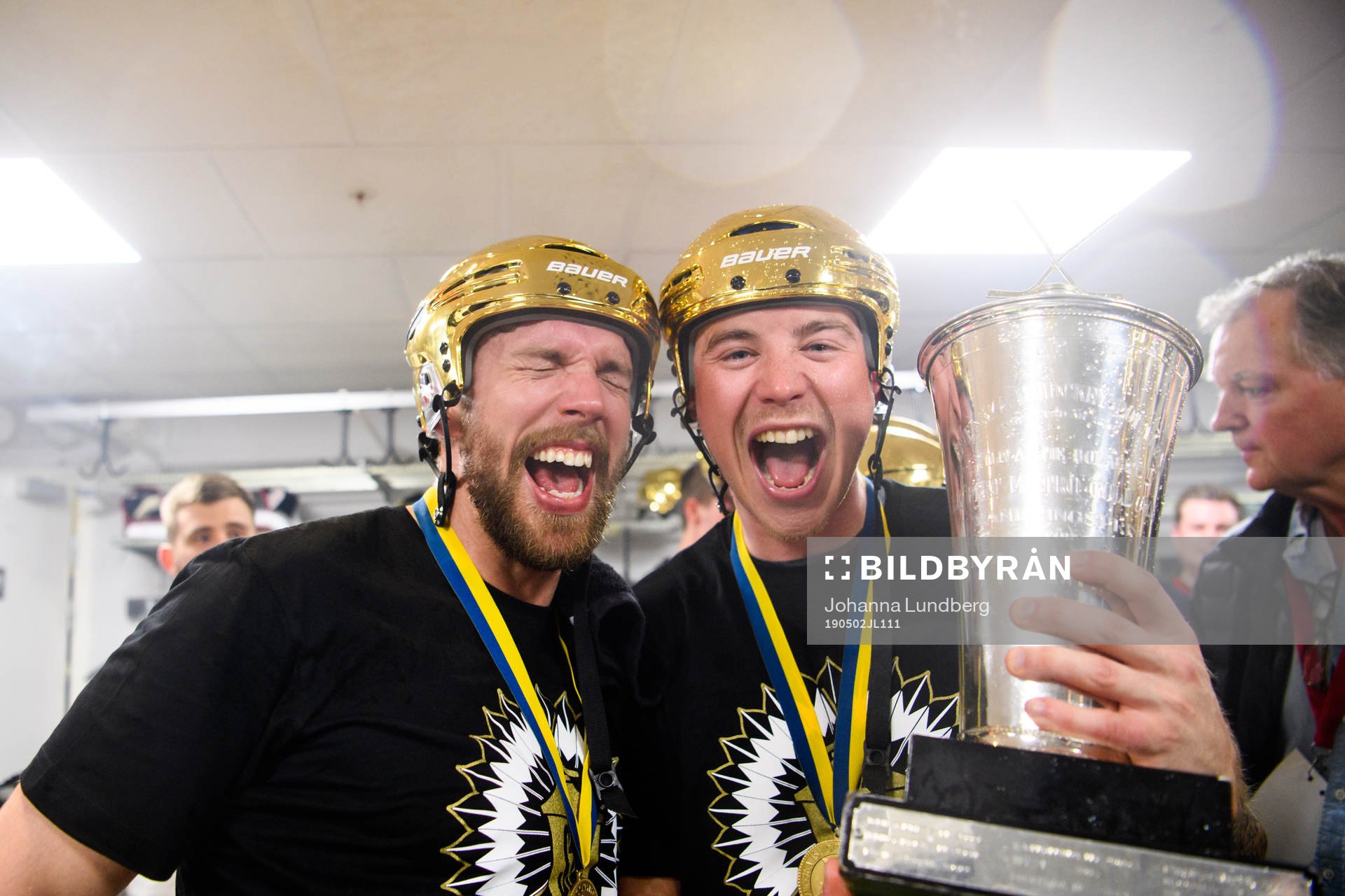 Frölundas Anders Grönlund och Joel Mustonen jublar med