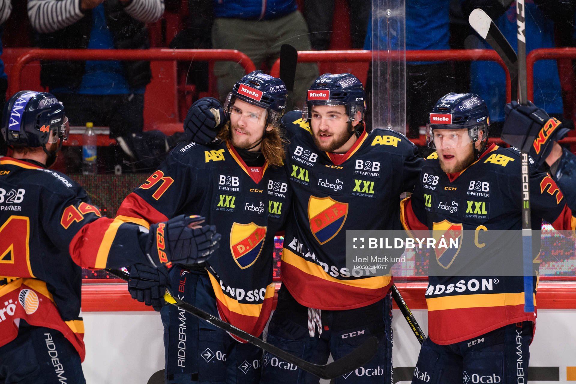 Djurgårdens Emil Bemström jublar med lagkamrater
