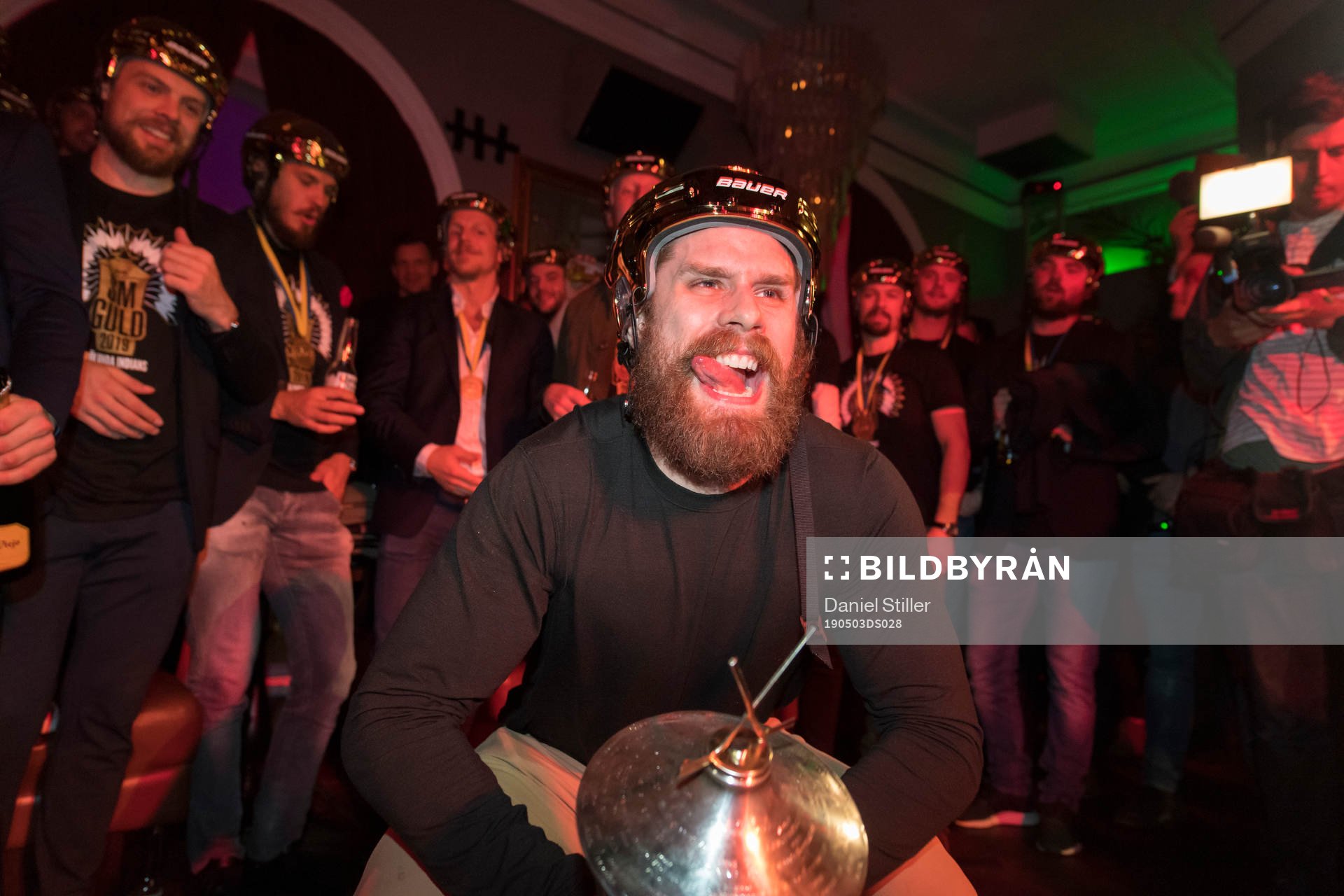 Frölundas Jonathan Sigalet  firar vid hemkomsten