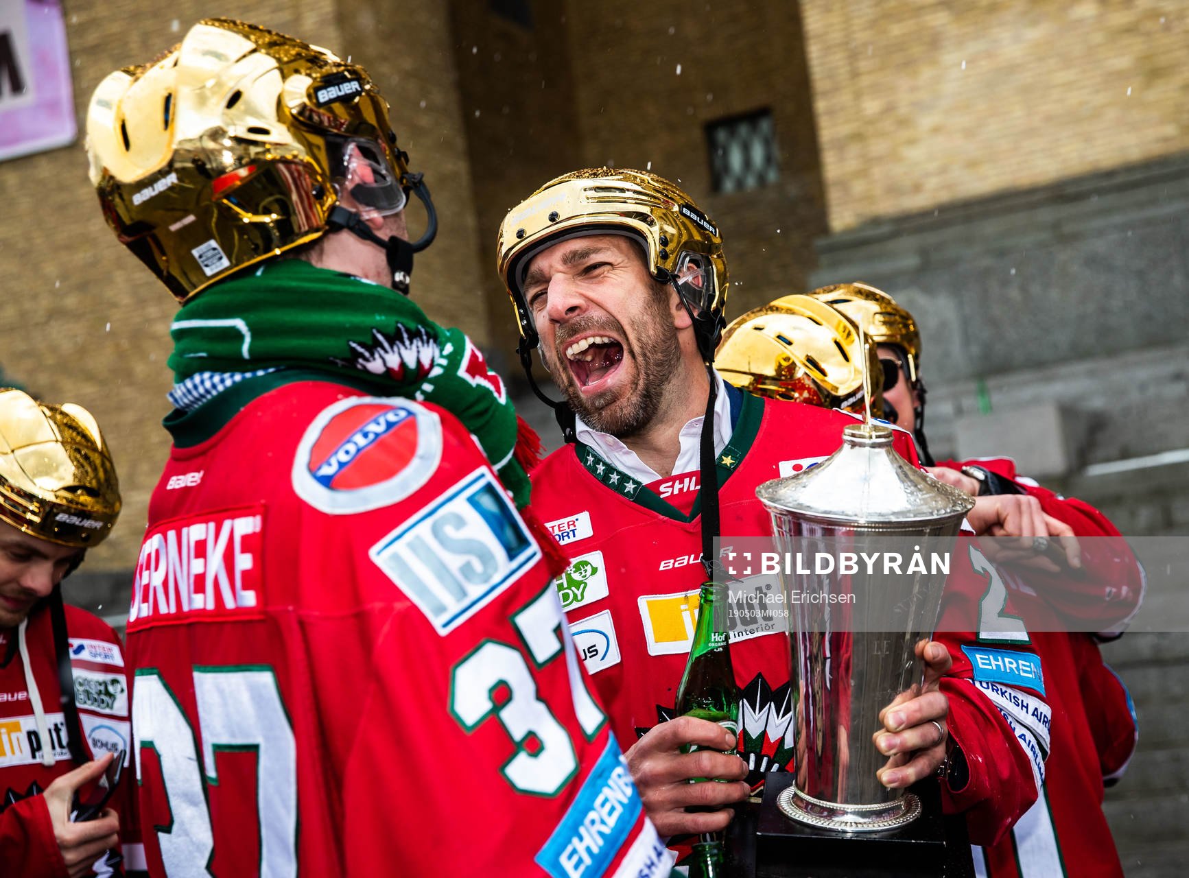 Målvakt Johan Gustafsson och Joel Lundqvist