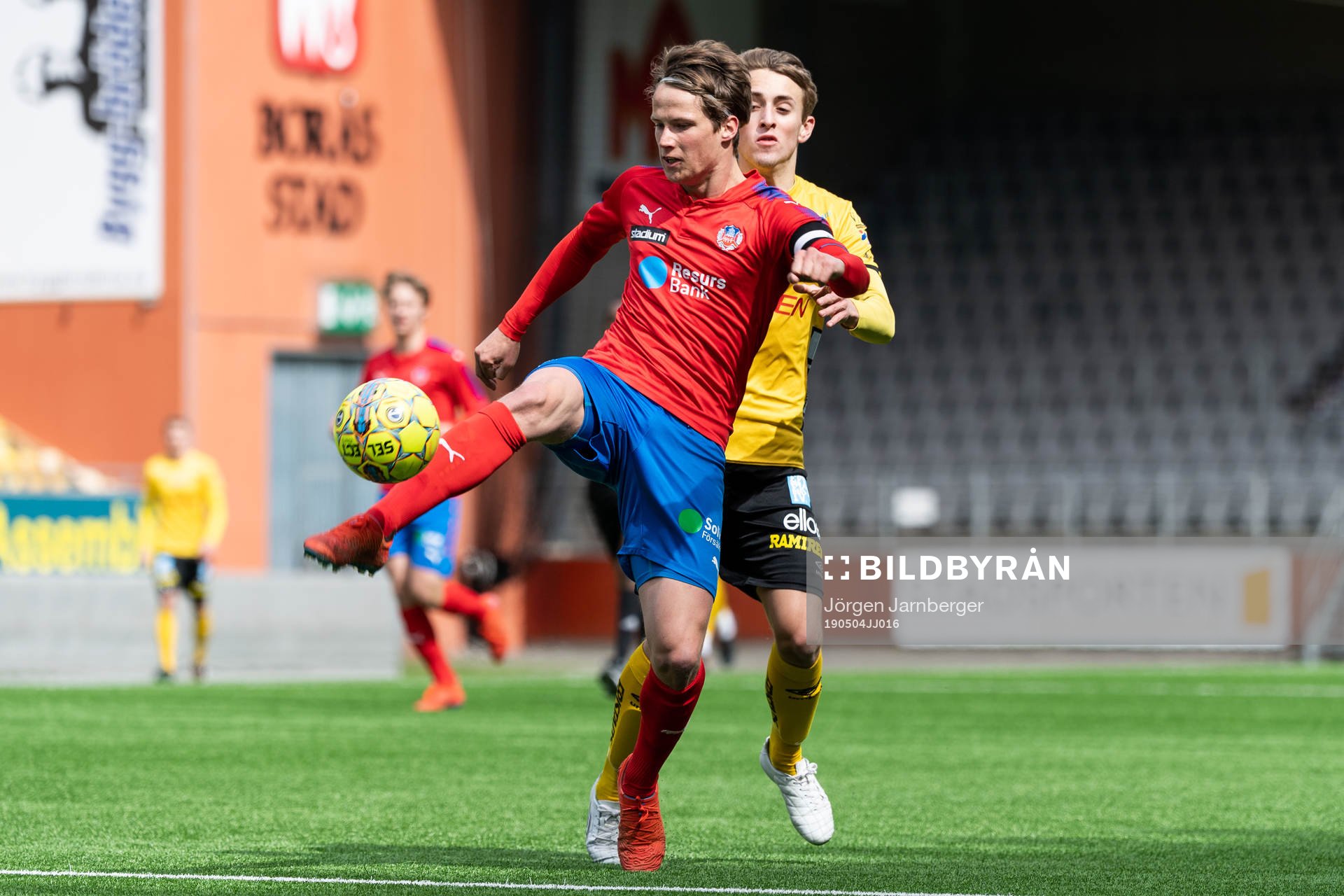 Helsingborgs Alex Sjöholm och Elfsborgs Jack Cooper Love
