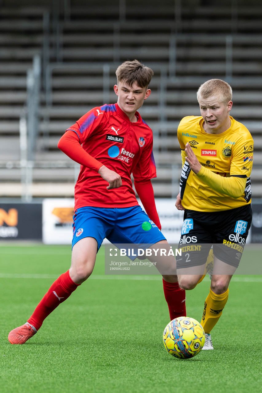Elfsborgs Kevin Liimatainen och Helsingborgs Lucas Larsen
