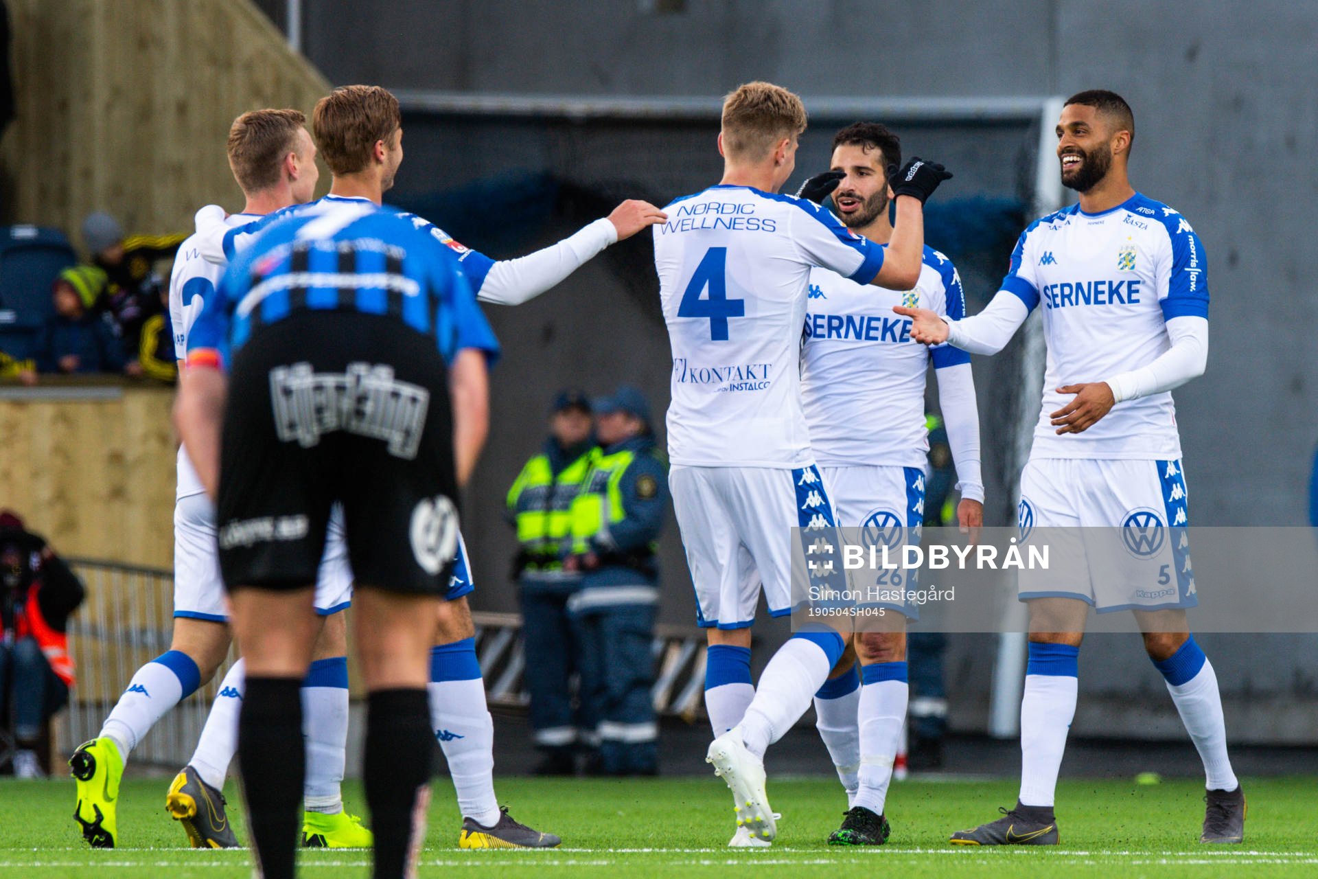 IFK Göteborgs Carl Starfelt, André Calisir och Kristopher Da Graca jublar efter fotbollsmatchen i Allsvenskan mellan Sirius och IFK Göteborg den 4 maj 2019 i Uppsala.