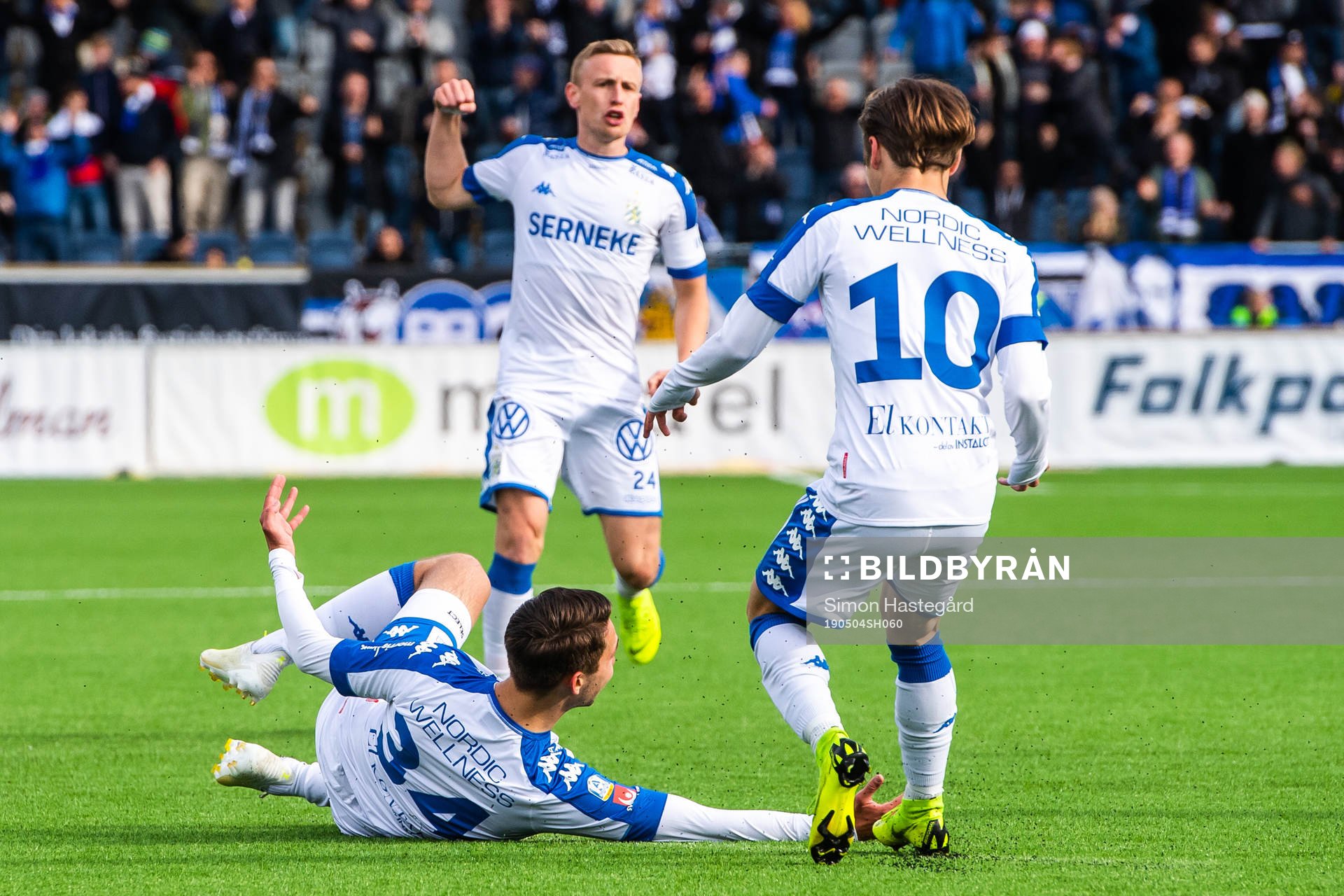 IFK Göteborgs Måns Saebbö jublar med Sebastian Ohlsson och Patrik Karlsson Lagemyr efter 2-2- under fotbollsmatchen i Allsvenskan mellan Sirius och IFK Göteborg den 4 maj 2019 i Uppsala.