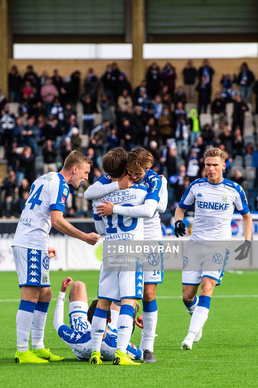 IFK Göteborgs Måns Saebbö jublar med Sebastian Ohlsson,