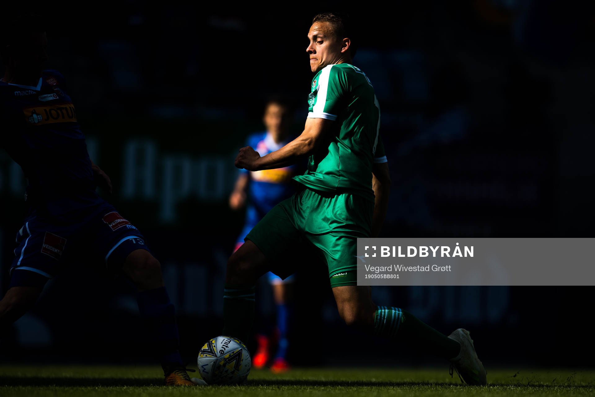 Jo Sondre Aas of Nest-Sotra is brought down in the penalty