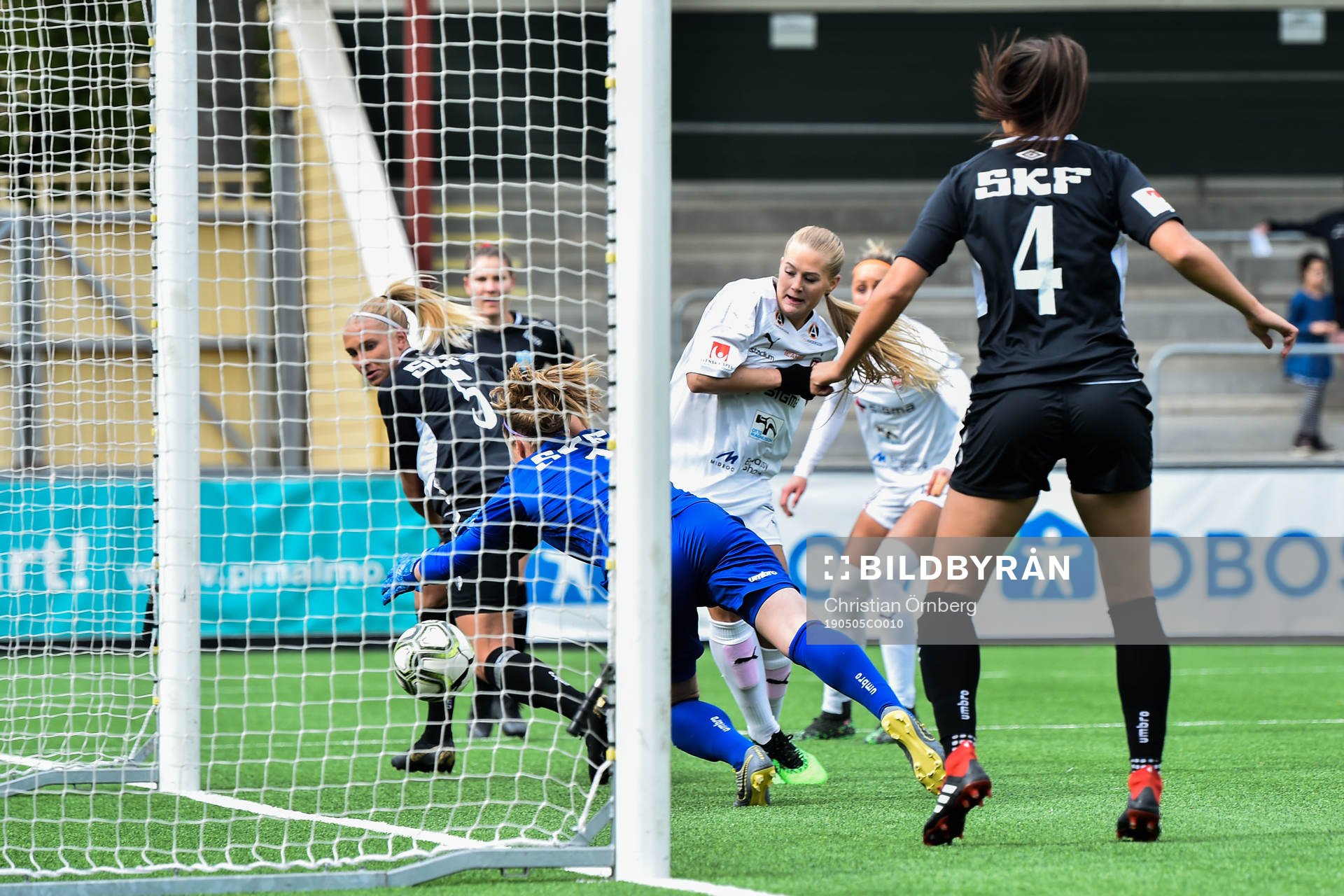 Rosengårds Lisa-Marie Utland gör 1-0 bakom Göteborgs