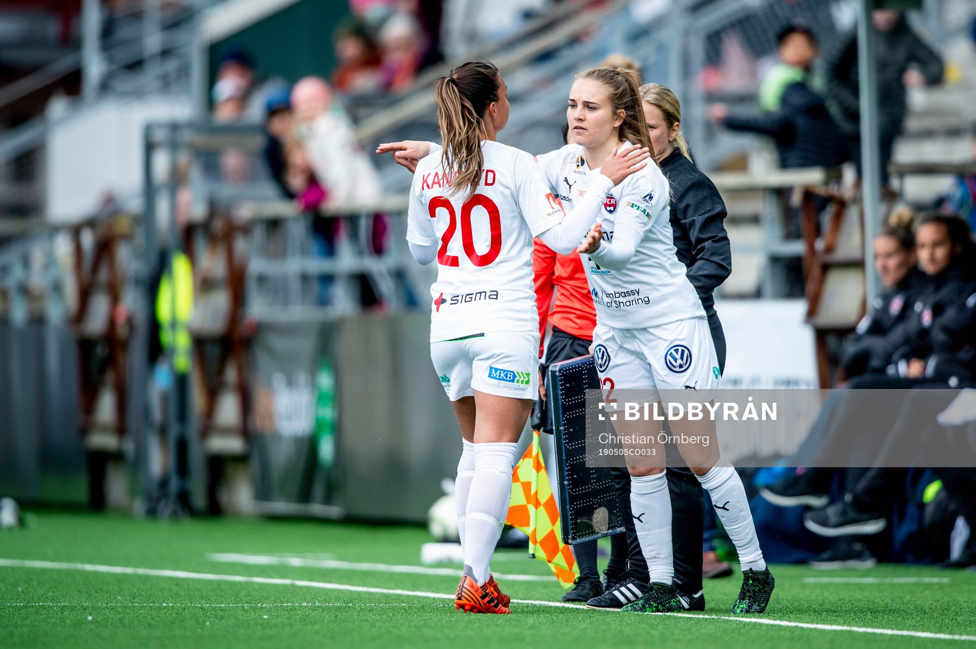 Rosengårds Fiona Brown kommer in och ut går Johanna