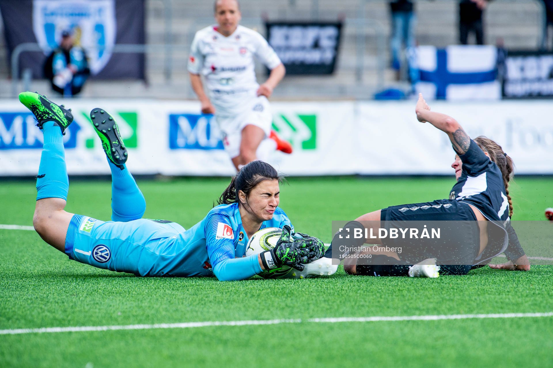 Rosengårds målvakt Zecira Musovic räddar en straff