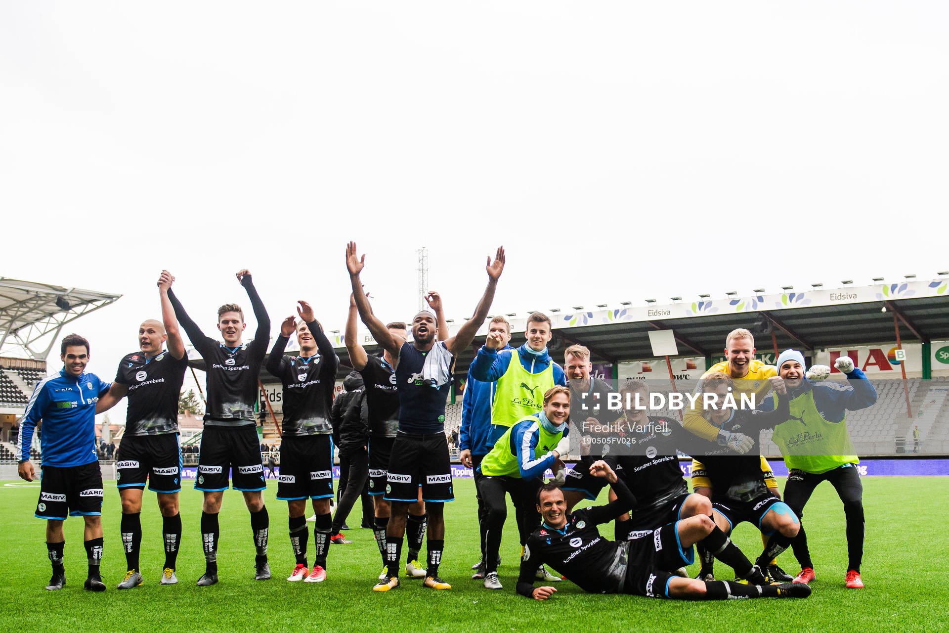 Players of of Sandnes Ulf celebrates
